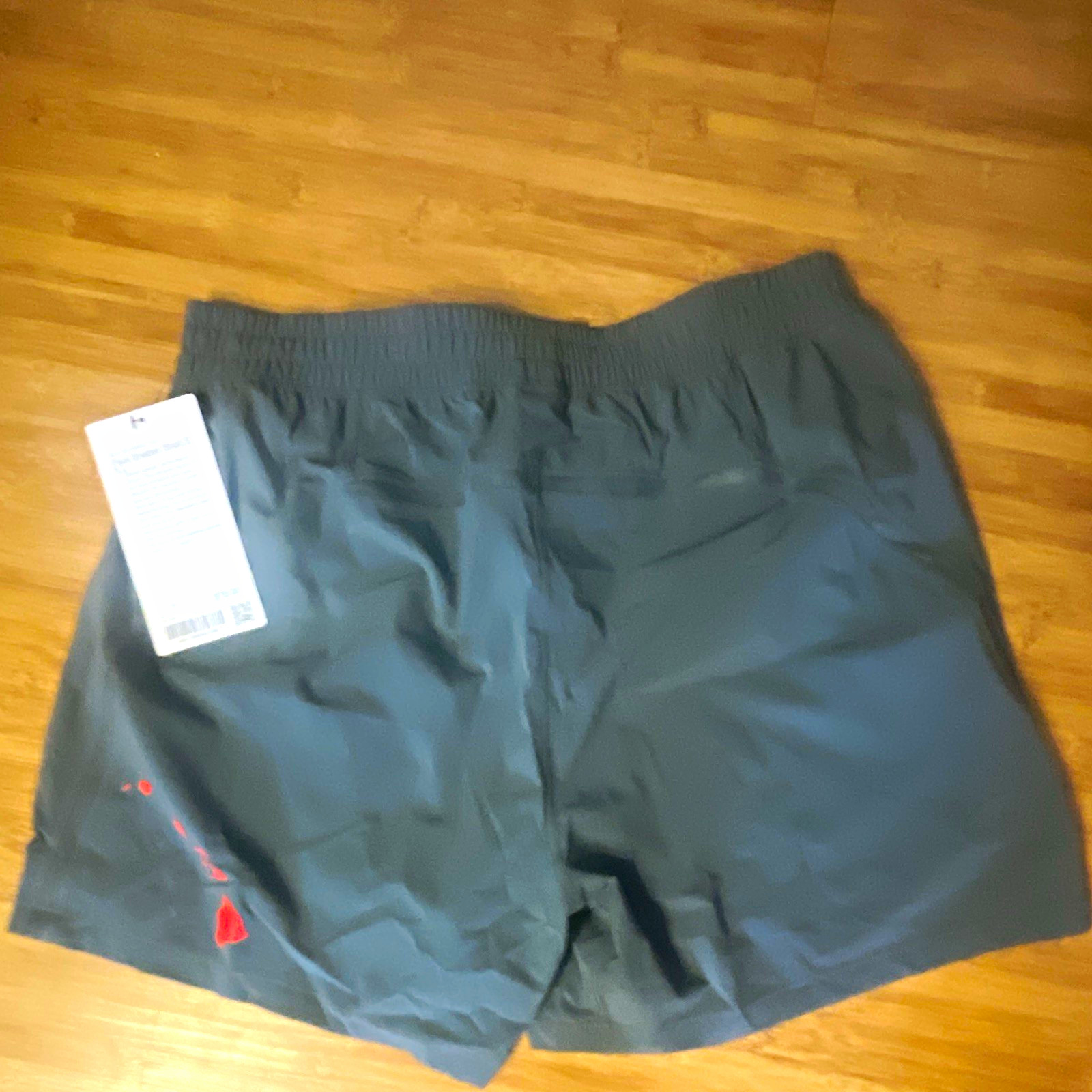 Lululemon Hawaii exclusive red islands rare Men\'s Gray Athletic 5”Size L Lululemon Hawaii exclusive red islands rare Men\'s Gray Athletic 5”Size L