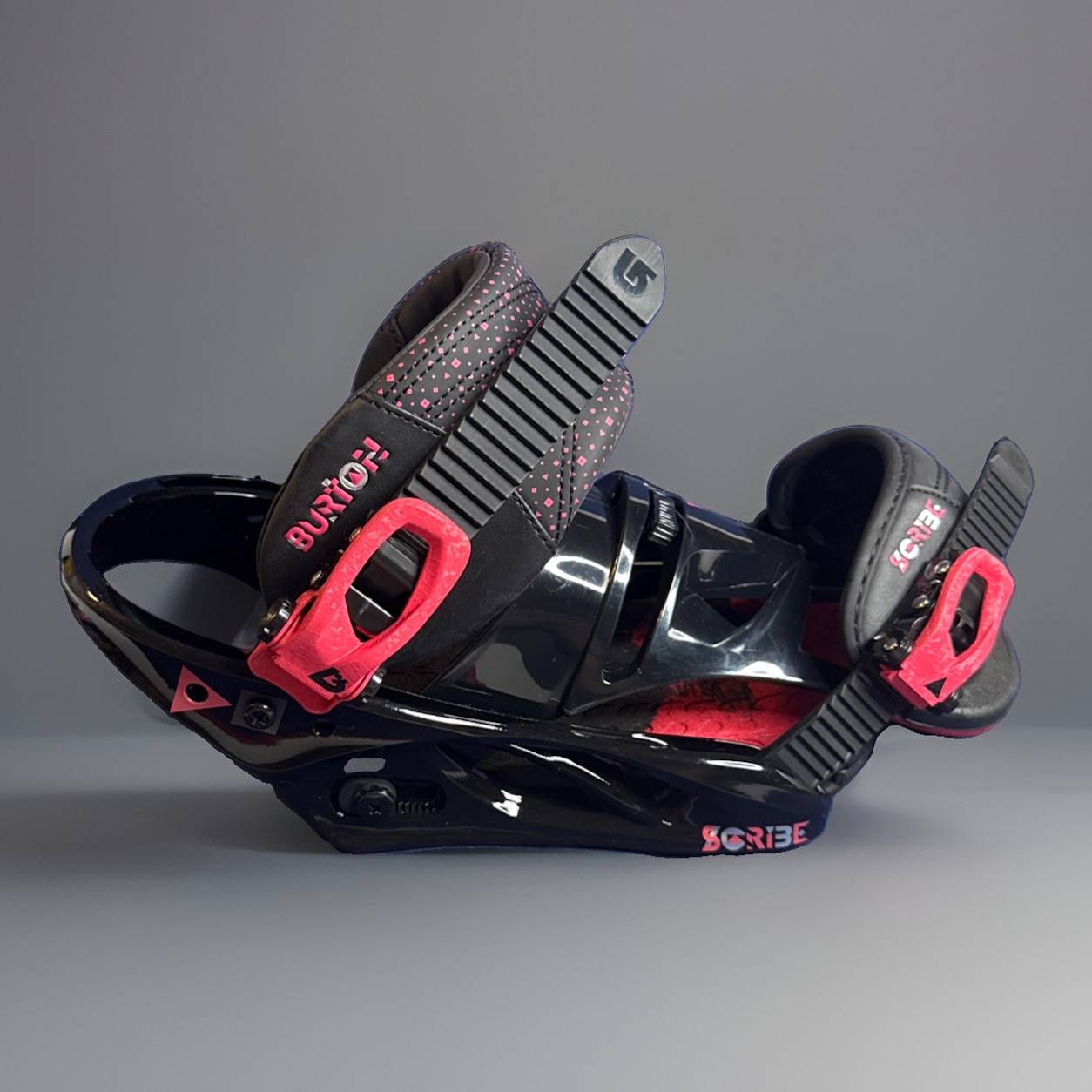 2014 BURTON SCRIBE- Womens Snowboard Bindings -Size S 4-6 /BLACKBERRY MURE -NEW 2014 BURTON SCRIBE- Womens Snowboard Bindings -Size S 4-6 /BLACKBERRY MURE -NEW