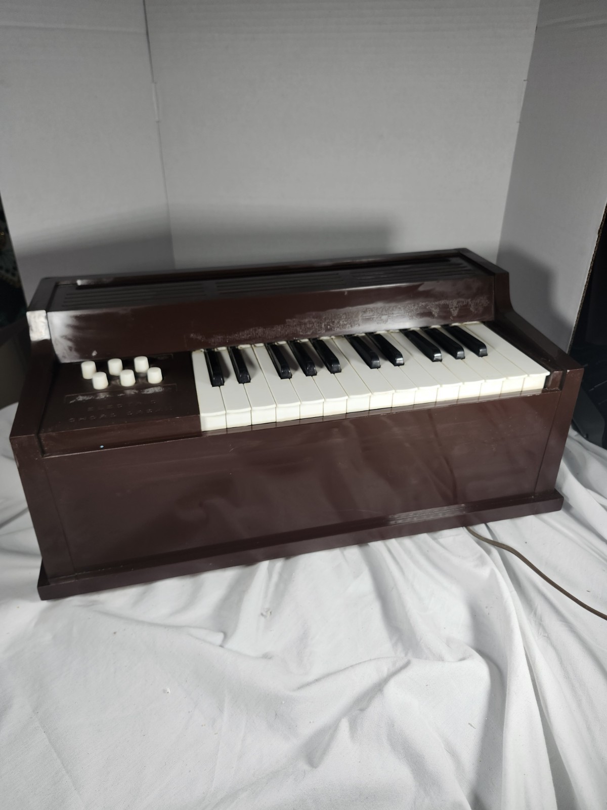 Vintage 1960s Magnus Model 300 Electric Chord Organ Brown Tested Working USA