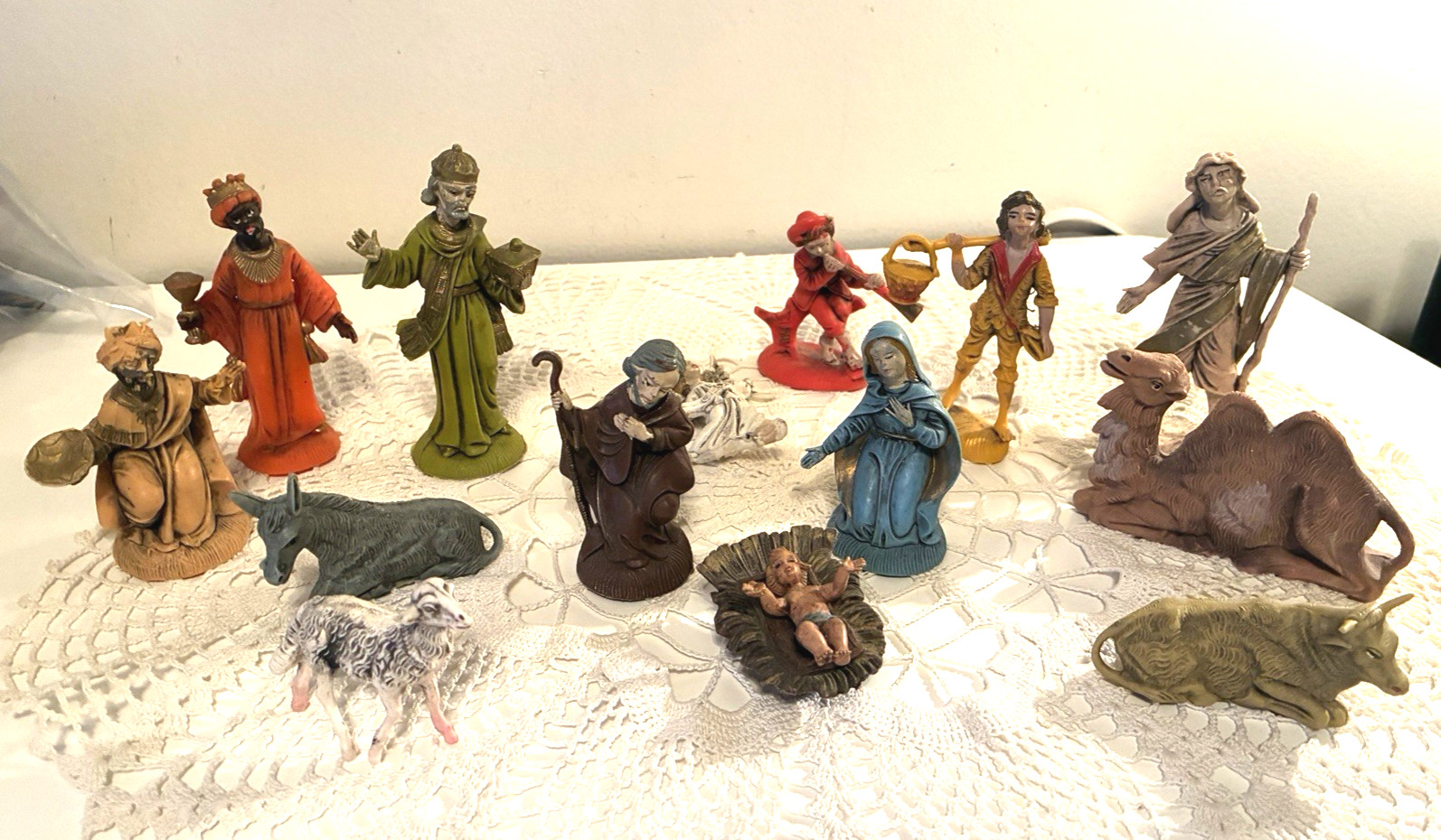 Nativity Baby Jesus Mary Joseph Wise Men Shepard Donkey Camal Vtg Italy 14pc Set Nativity Baby Jesus Mary Joseph Wise Men Shepard Donkey Camal Vtg Italy 14pc Set