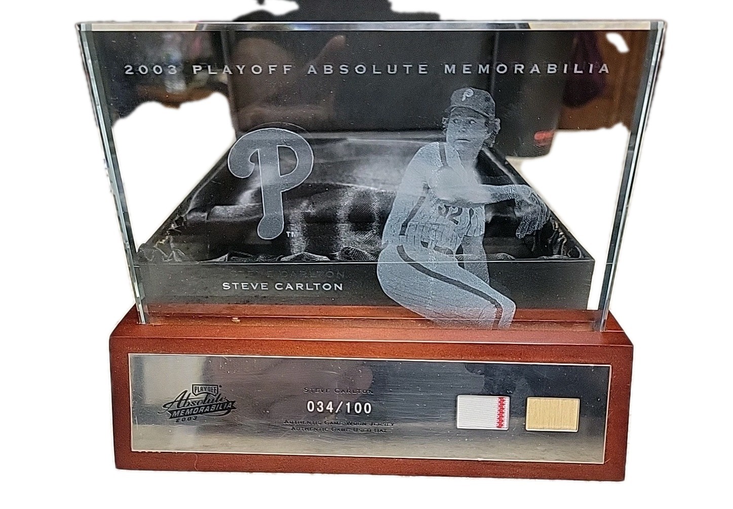 2003 Playoff Absolute Memorabilia Glass Plaque Steve Carlton Phillies #34/100 2003 Playoff Absolute Memorabilia Glass Plaque Steve Carlton Phillies #34/100