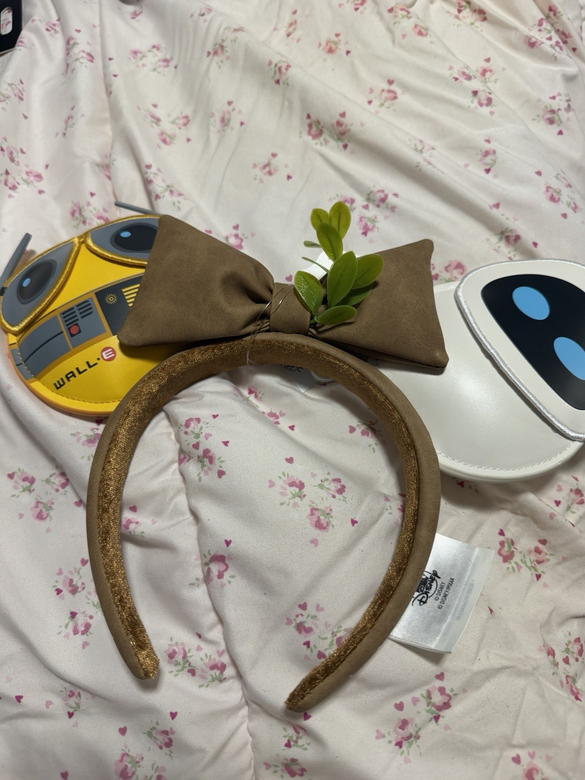 Disney Parks Pixar WALL•E and EVE Minnie Mouse Headband Ears NWT Disney Parks Pixar WALL•E and EVE Minnie Mouse Headband Ears NWT