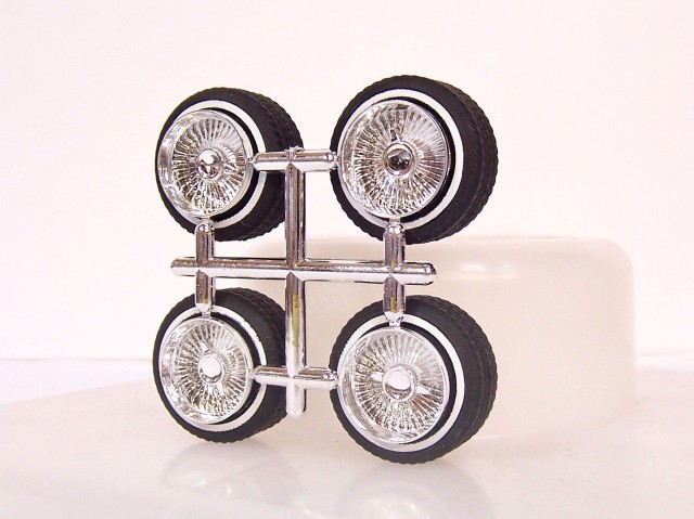 Hoppin Hydros 1/24 1/25 scale MCs CHROME Rims Wheels Tire Model Car LOWRIDER