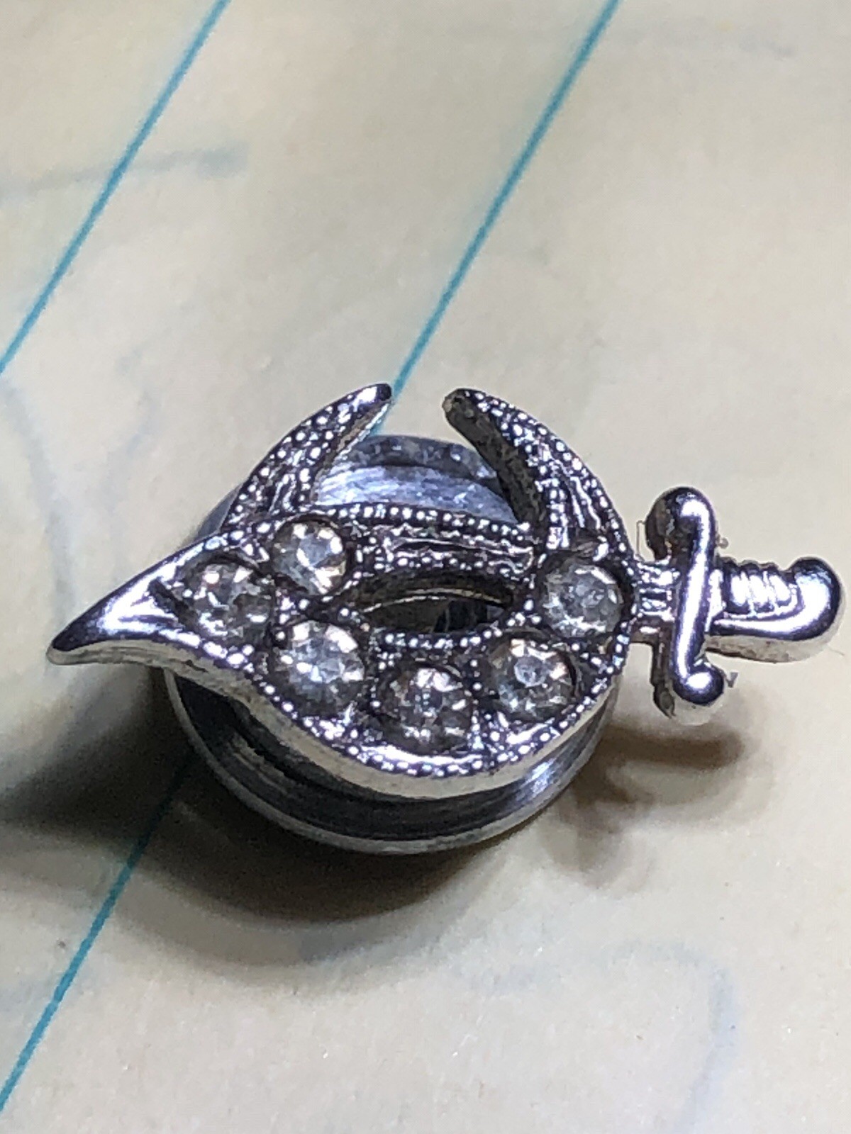 Vintage Sterling Silver Shriners Masonic Freemasons Lapel Pin Sword .6 Grams Vintage Sterling Silver Shriners Masonic Freemasons Lapel Pin Sword .6 Grams
