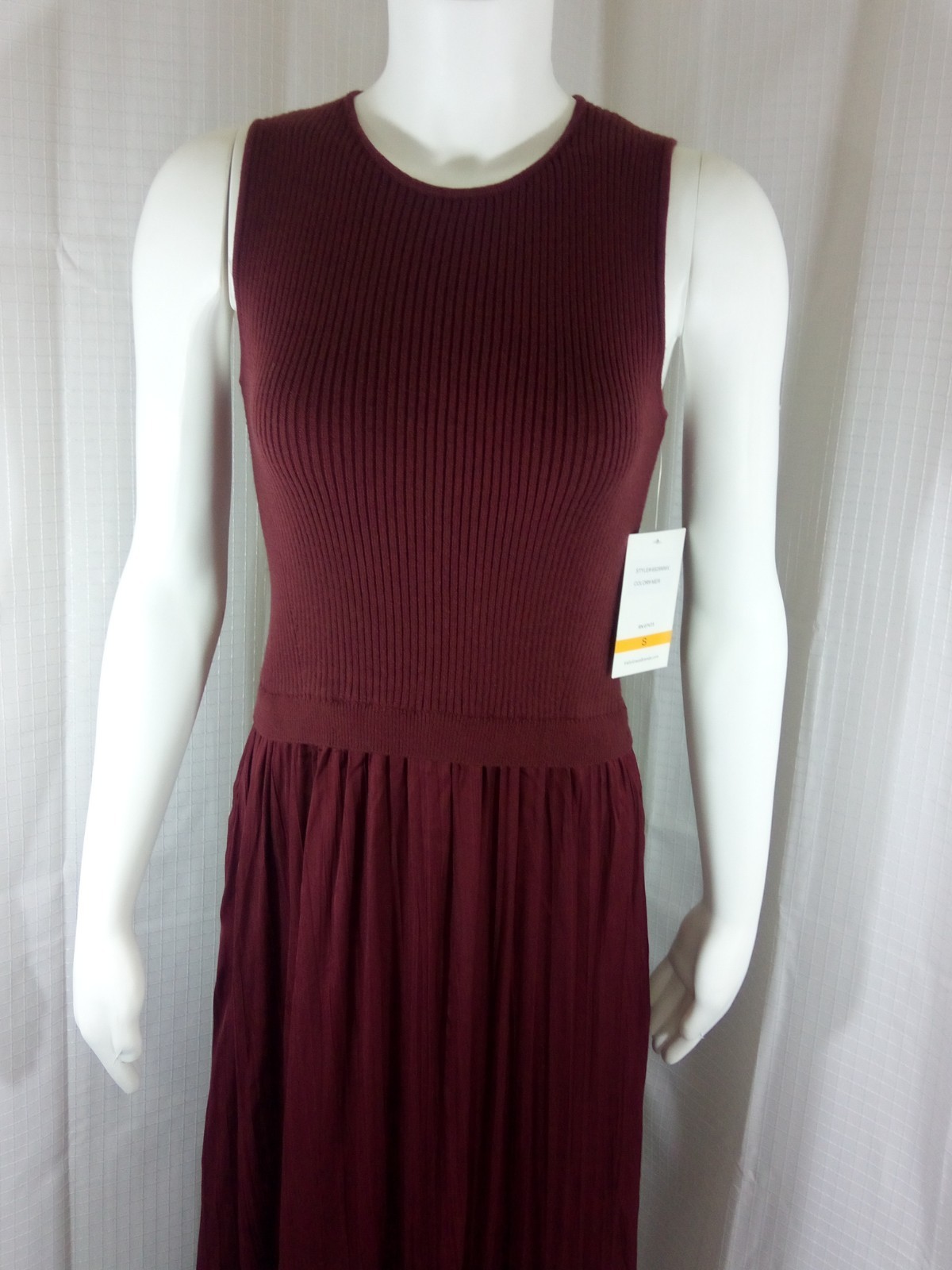 Taylor Twofer Burgundy Knit Satin Pleated Maxi Dress Small