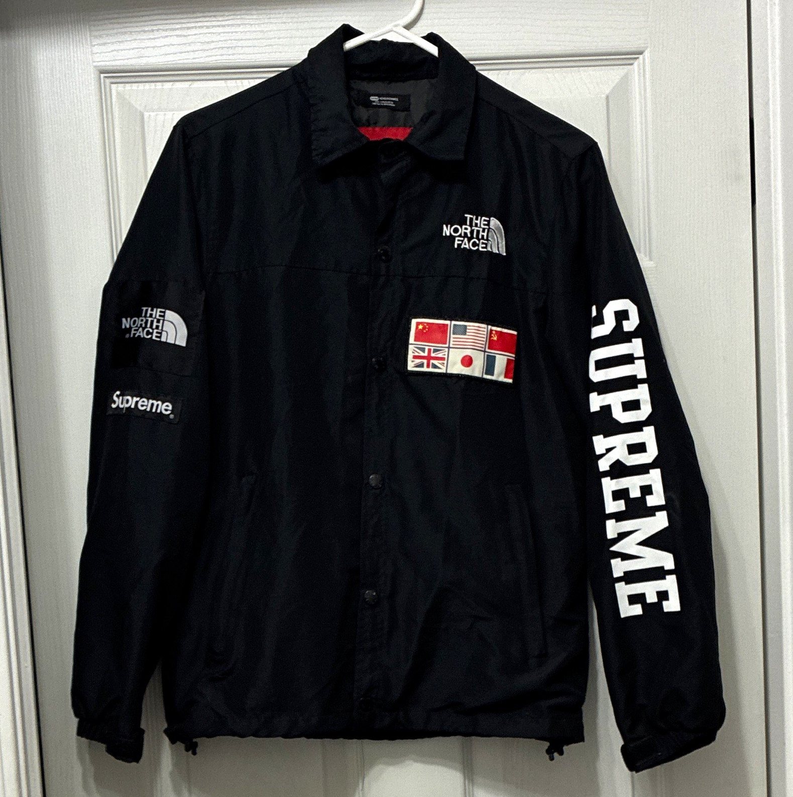 Supreme x The North Face Men’s M Black Nylon Flag Windbreaker Snap Lightweight Supreme x The North Face Men’s M Black Nylon Flag Windbreaker Snap Lightweight