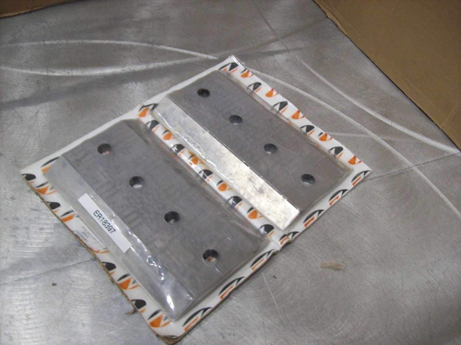 Bandit Chipper OEM Genuine Knife Set 912-3001-47 / 112159361 There are 2 blades Bandit Chipper OEM Genuine Knife Set 912-3001-47 / 112159361 There are 2 blades