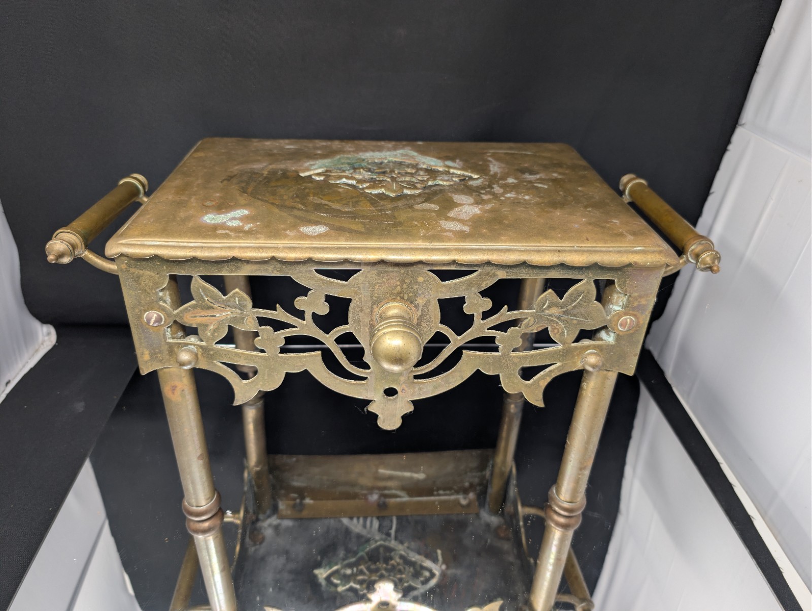 HEAVY 19th c. English BRASS Footman Trivet OTTOMAN 15+lbs ANTIQUE Kettle Stand HEAVY 19th c. English BRASS Footman Trivet OTTOMAN 15+lbs ANTIQUE Kettle Stand