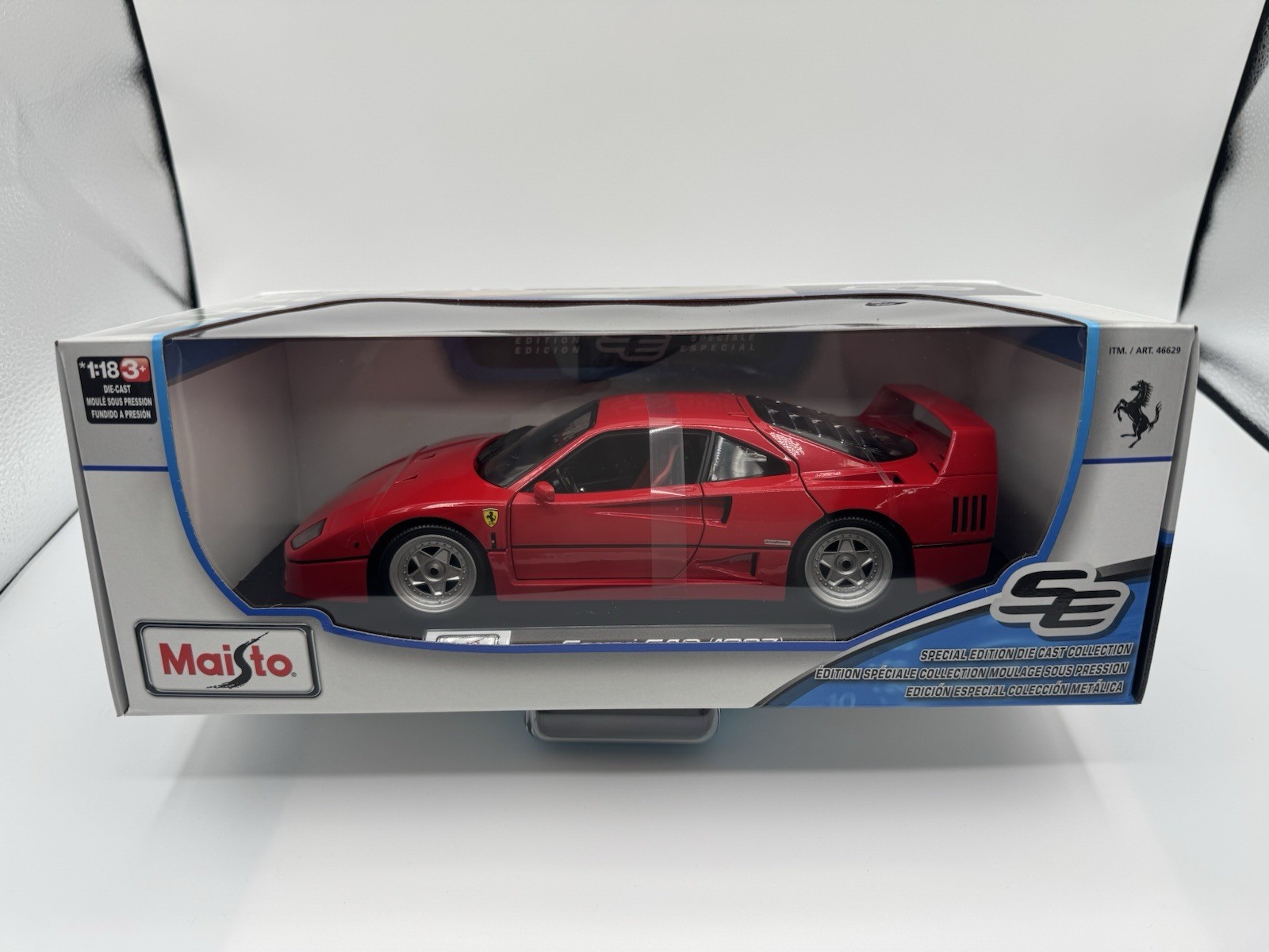 Maisto red Special Edition car 1987 Ferrari F40 scale 1:18 Maisto red Special Edition car 1987 Ferrari F40 scale 1:18