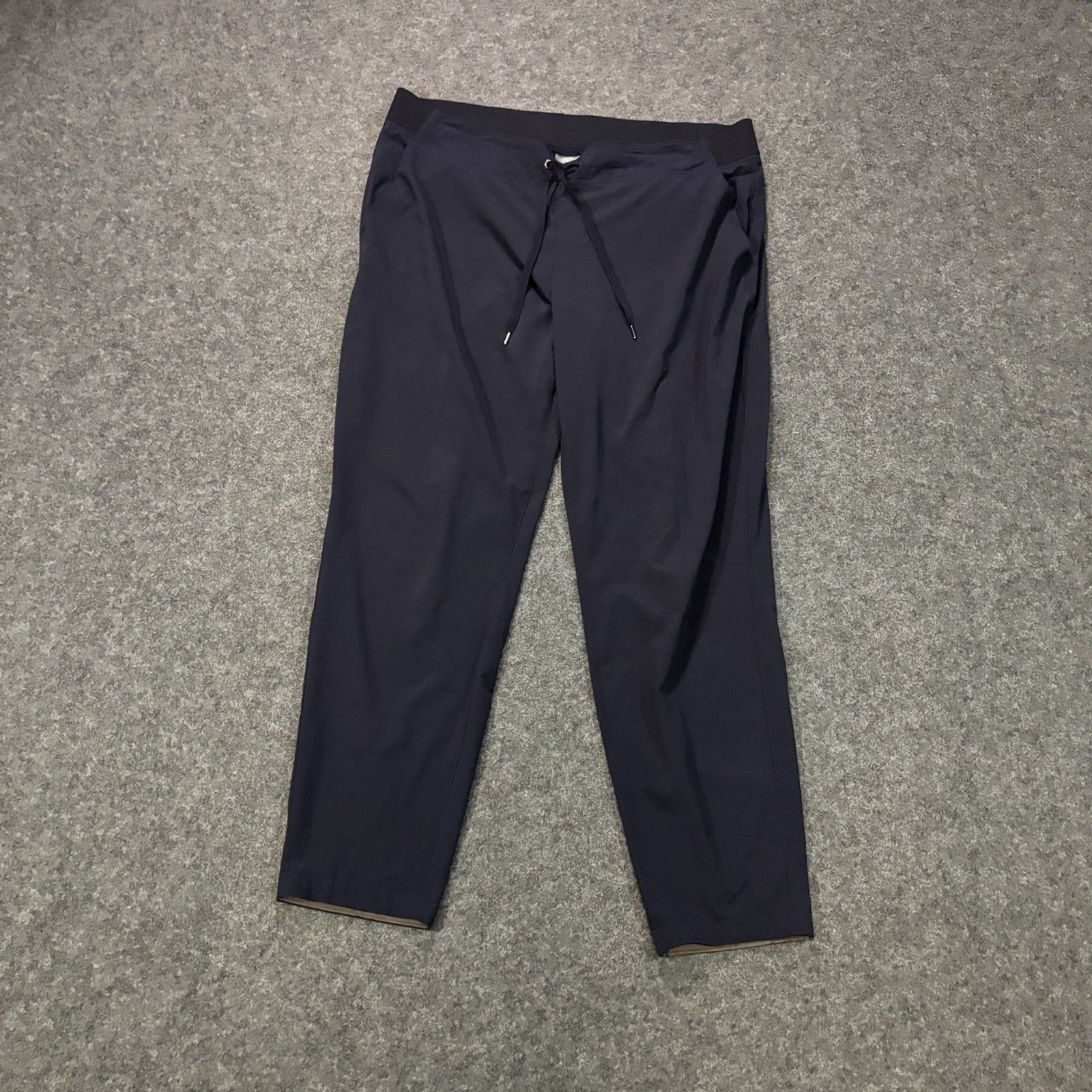 Athleta Midtown Ankle Pant Women’s Size 16 Navy Blue Athleta Midtown Ankle Pant Women’s Size 16 Navy Blue