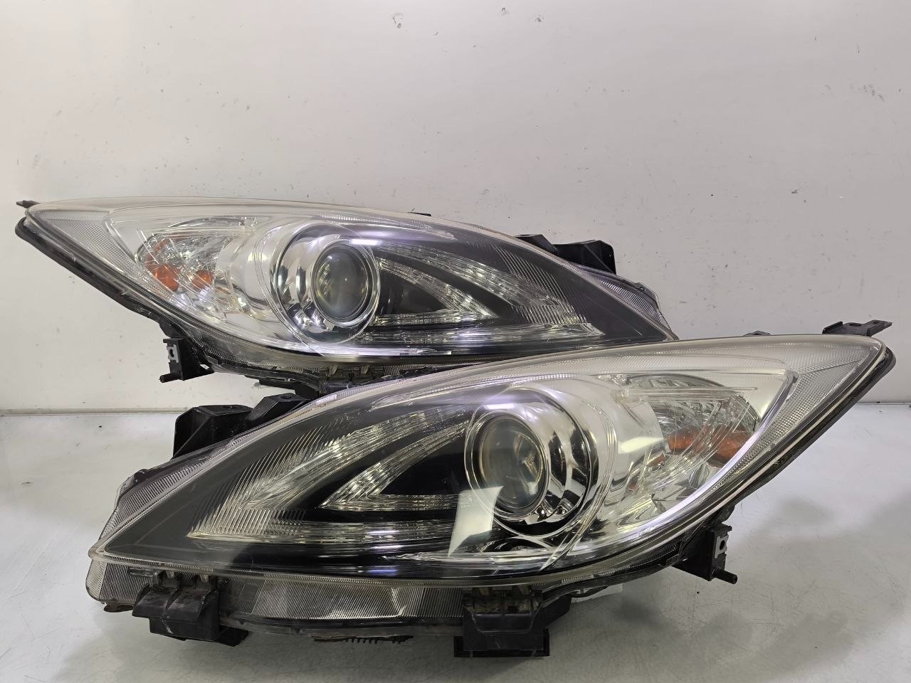 Mazda 3 JDM Mazda3 2010-2013 OEM Front XENON HID Headlight lamp Light W/ballast 