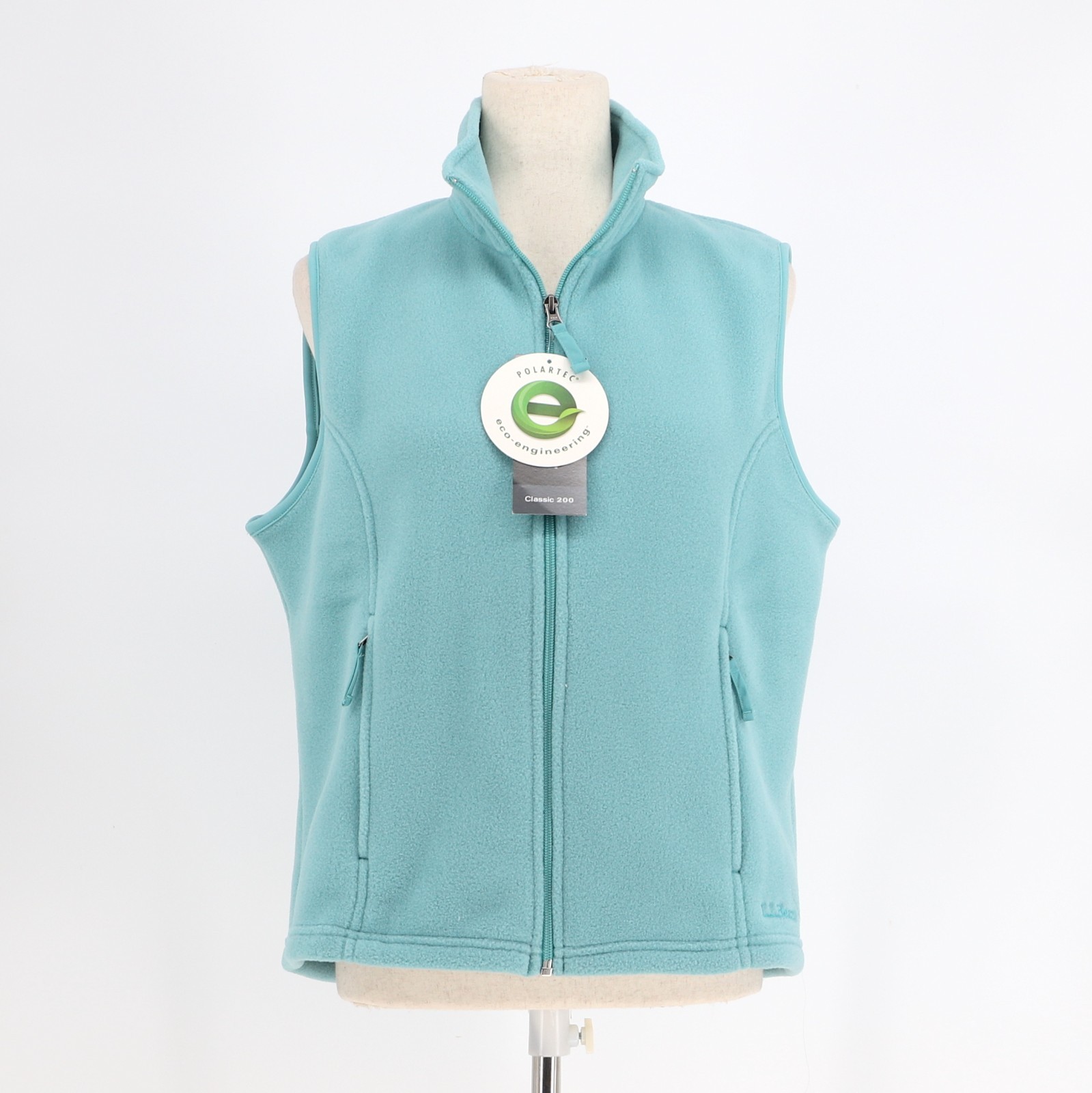 NWT L.L. Bean Vintage Women\'s Polartec Fleece Zipper Vest in Light Blue Size M NWT L.L. Bean Vintage Women\'s Polartec Fleece Zipper Vest in Light Blue Size M