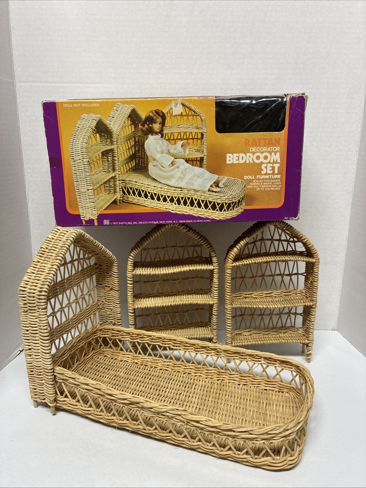 WICKER RATTAN 1977  BEDROOM 4 PIECE SET BARBIE NASTA Nice Rare W/ Box