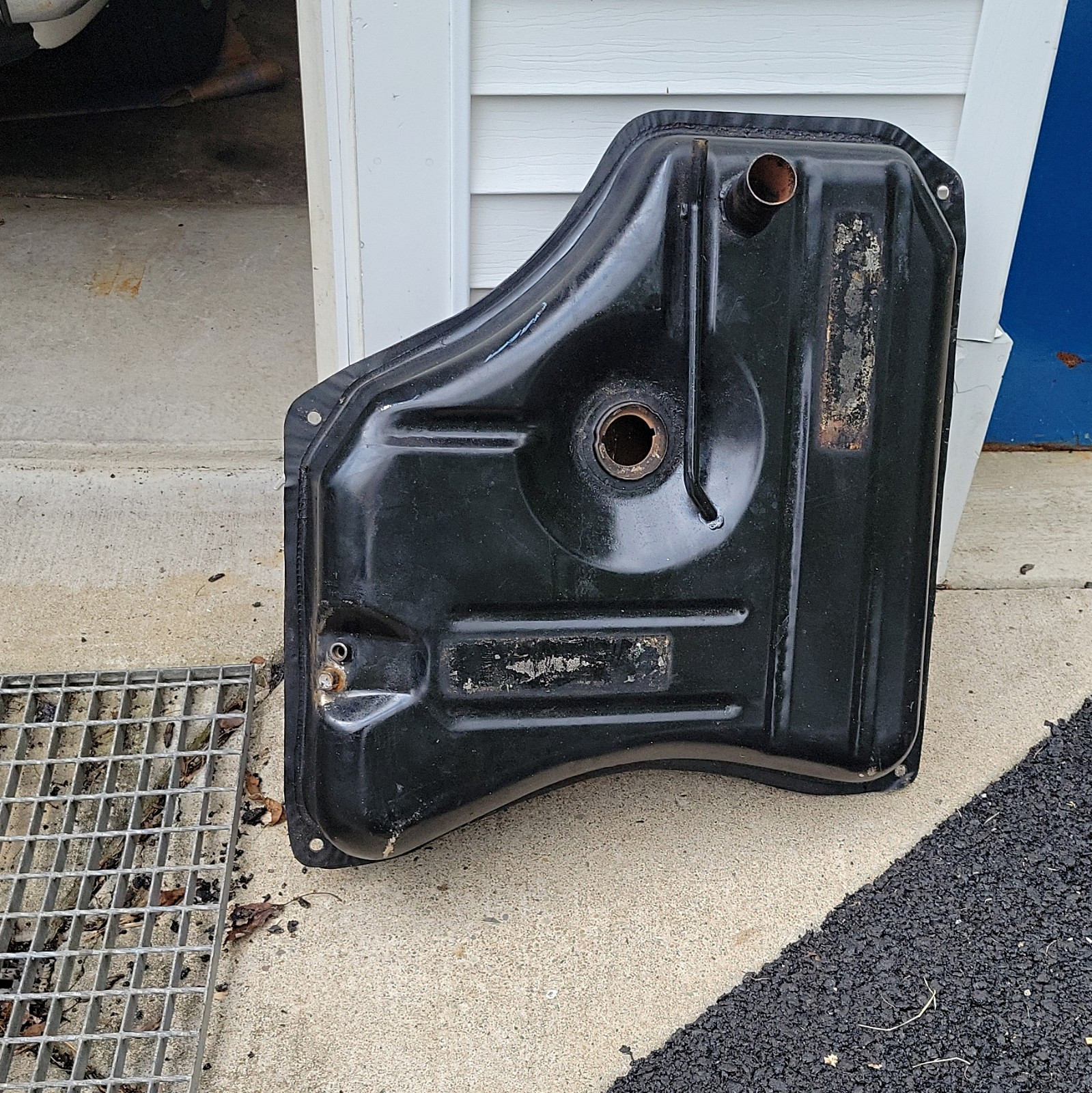 Triumph  Stag fuel tank 1971-1973