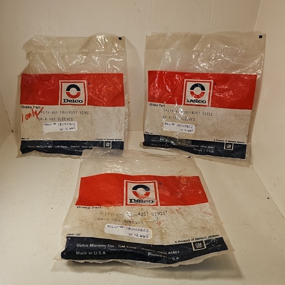 LOT OF 5 NOS OEM DELCO GM GENERAL MOTORS SLEEVE PART 179-405 18004057 LOT OF 5 NOS OEM DELCO GM GENERAL MOTORS SLEEVE PART 179-405 18004057