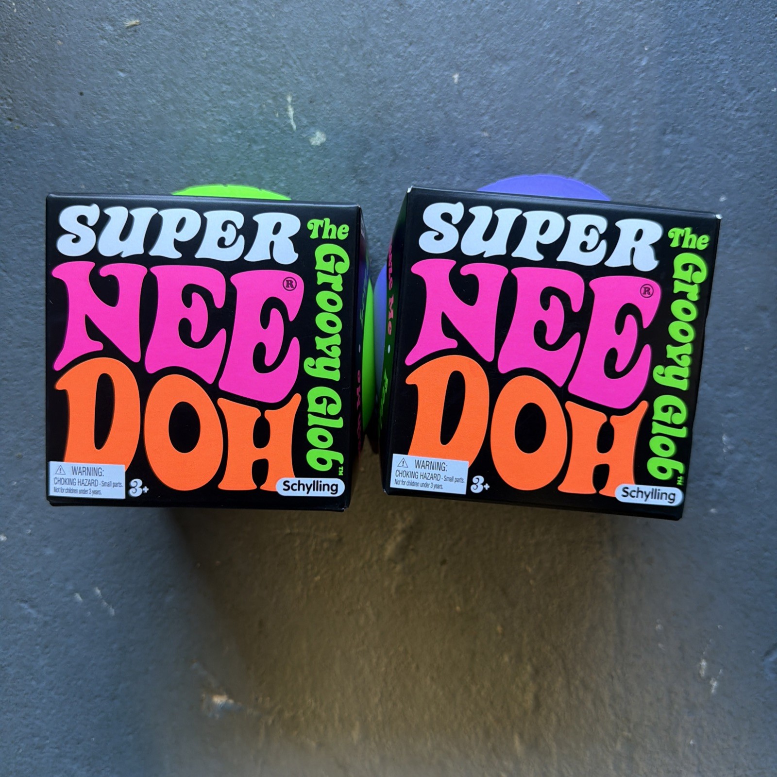 Super NeeDoh Groovy Glob + Super Fuzz Ball Super NeeDoh Groovy Glob + Super Fuzz Ball