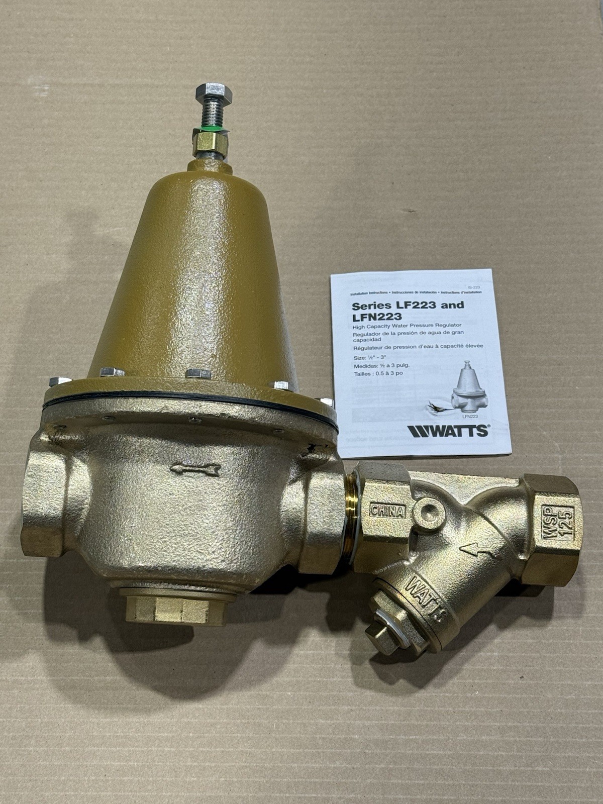 WATTS 1 1/2 LF223-S Water Pressure Regulator High capacity Valve Lead Free Brass WATTS 1 1/2 LF223-S Water Pressure Regulator High capacity Valve Lead Free Brass