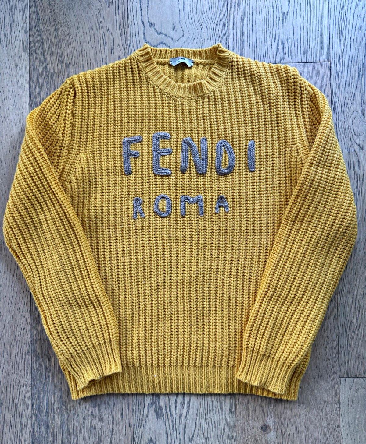 Fendi Roma Yellow Rib Knit Logo Crewneck Raglan Pullover Sweater EU 40 Fendi Roma Yellow Rib Knit Logo Crewneck Raglan Pullover Sweater EU 40