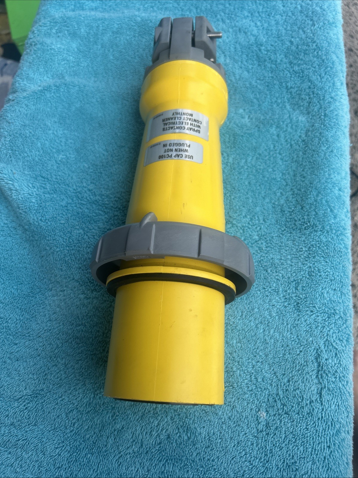 Hubbell M5100c9r 100amp Marine Female Plug Hubbell M5100c9r 100amp Marine Female Plug