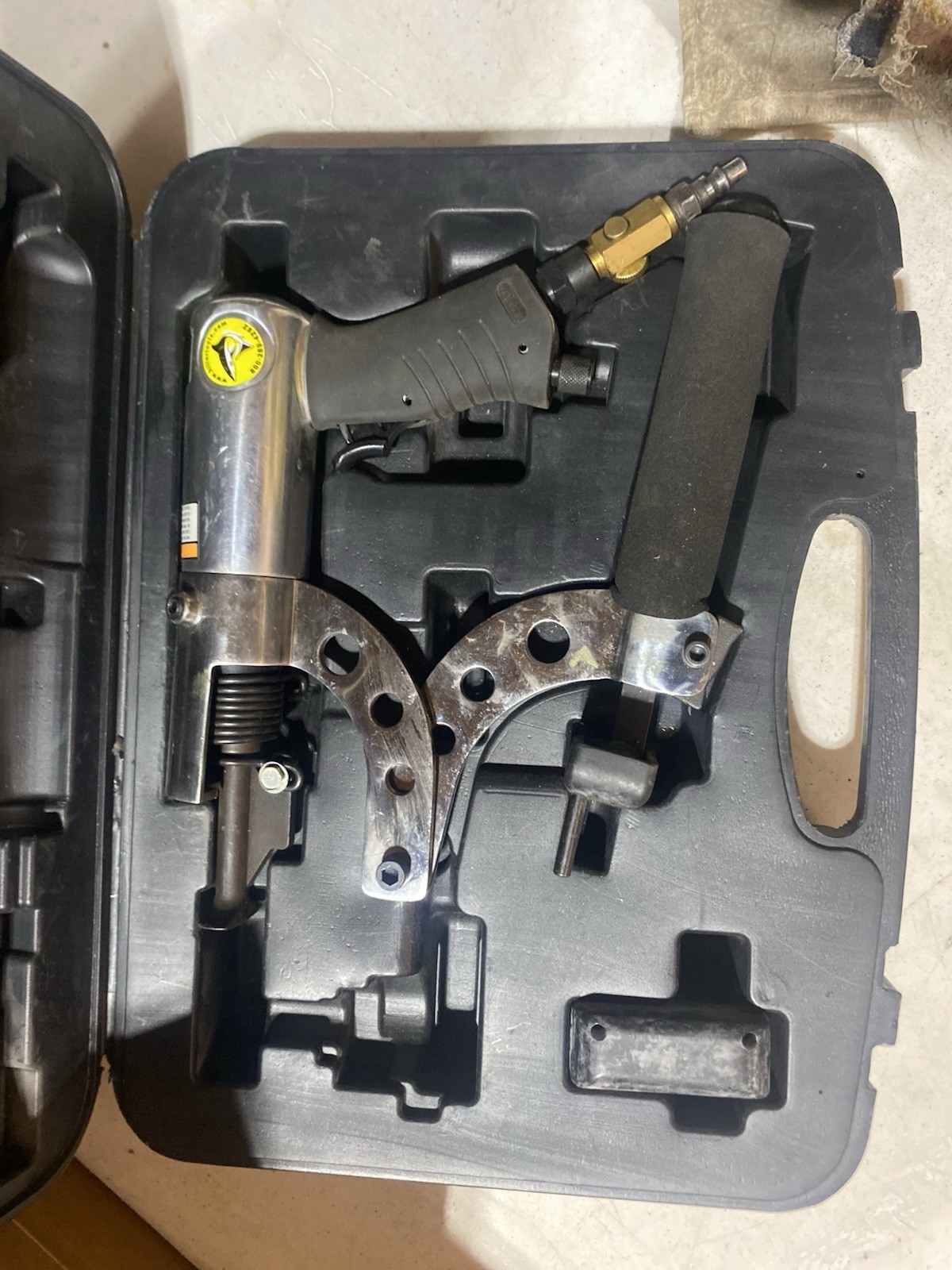 Killer Tools Pneumatic Quarter Door Flange Tool Auto Body Repair Kit w/ Case Killer Tools Pneumatic Quarter Door Flange Tool Auto Body Repair Kit w/ Case