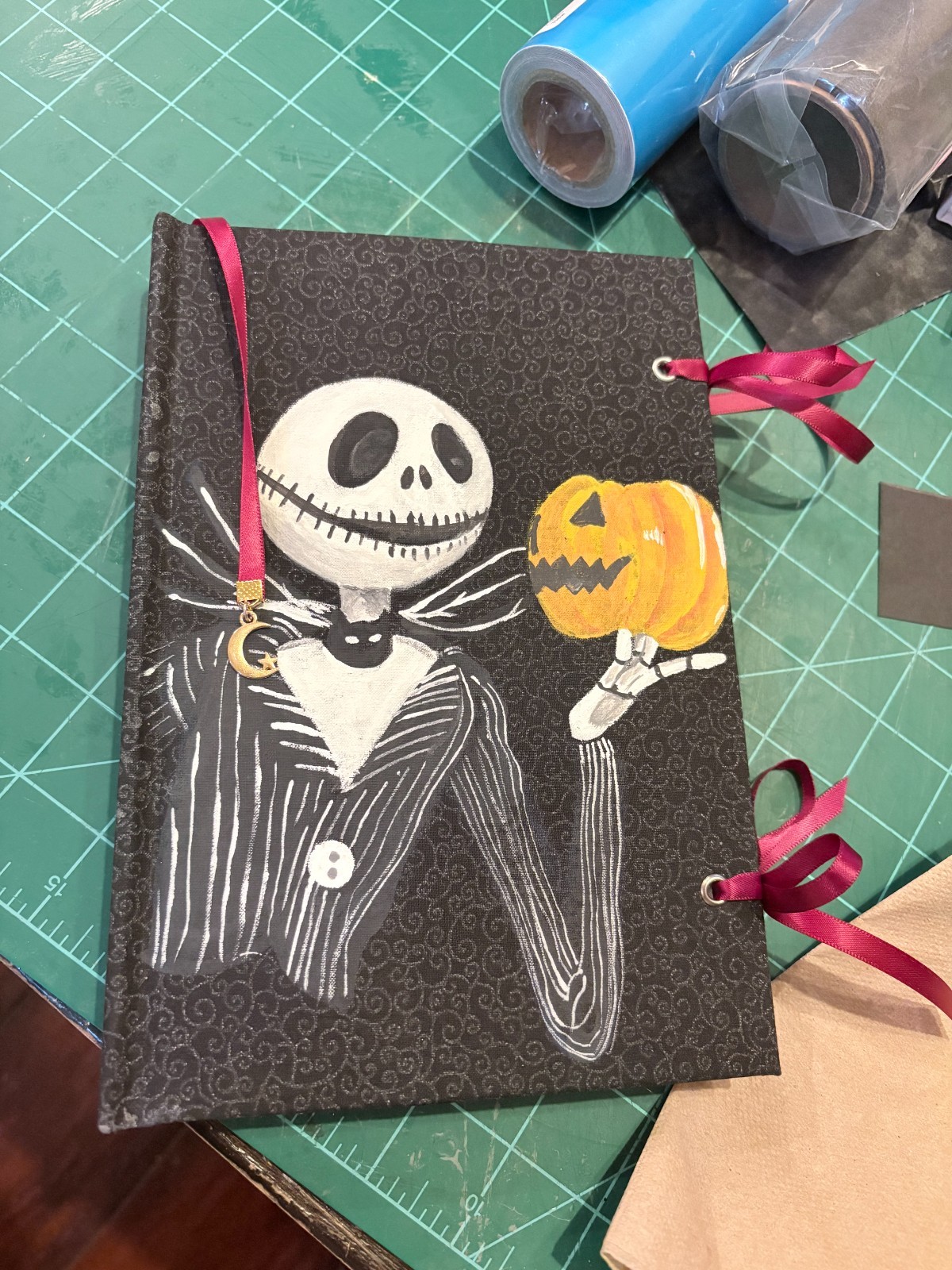 Handmade original | sketchbook | hand painted | 58 pgs | Nightmare BF Xmas |