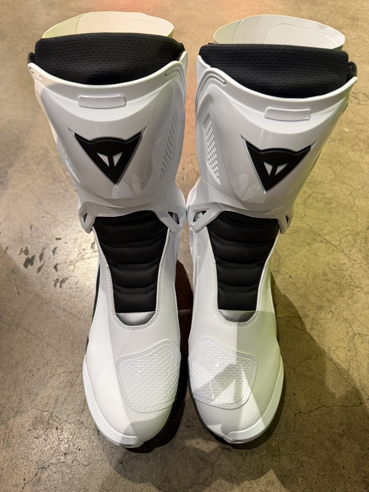 Dainese Nexus 3 IN & OUT Motorcycle Boots - Men’s Size 43 Dainese Nexus 3 IN & OUT Motorcycle Boots - Men’s Size 43