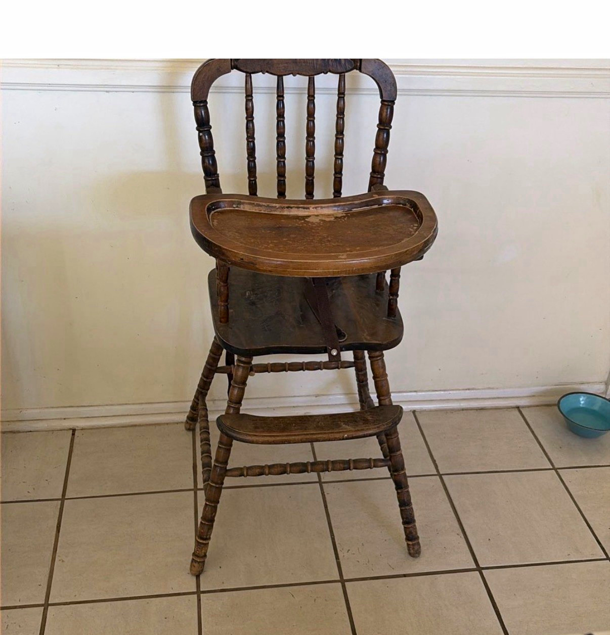 Jenny Lind Vintage Wooden High Chair w/ Removable Tray, Footrest, Brown Jenny Lind Vintage Wooden High Chair w/ Removable Tray, Footrest, Brown