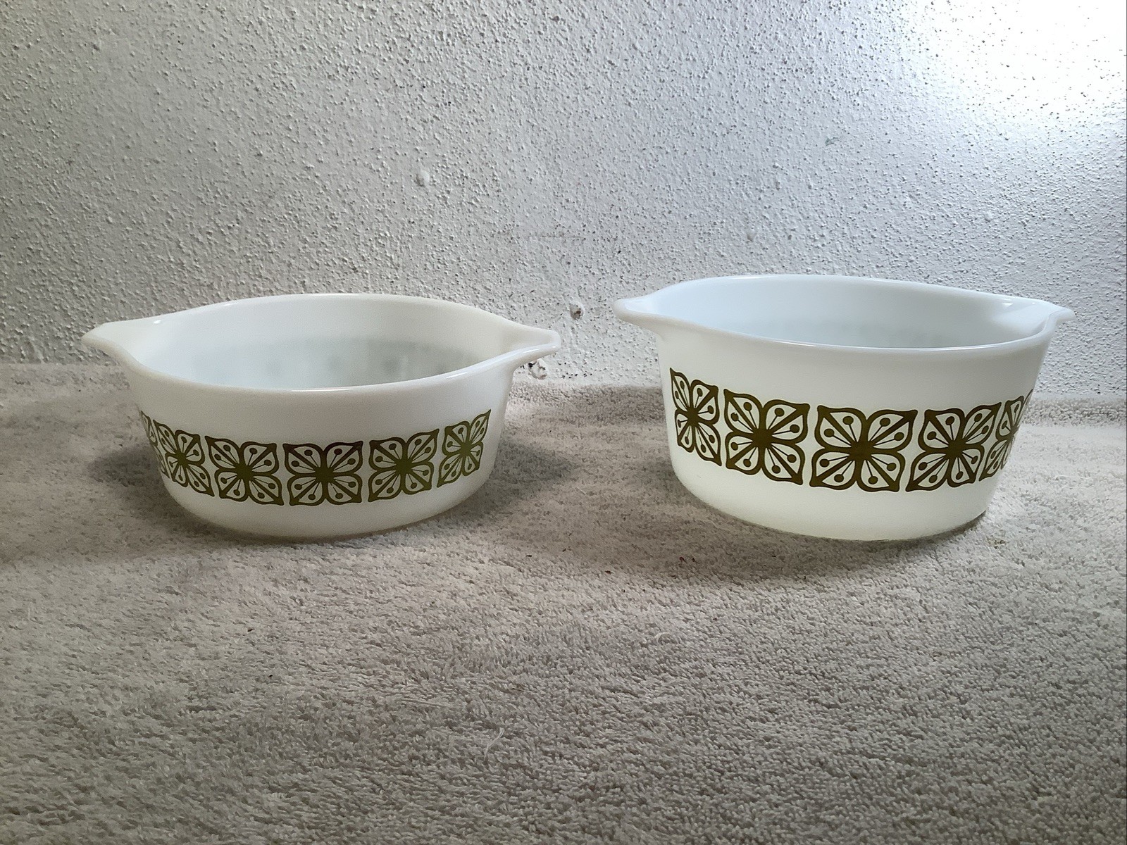 2 Pyrex White Verde Green Square Casserole Dishes #473, 472-1 - 1.5QT /1.5 PT 