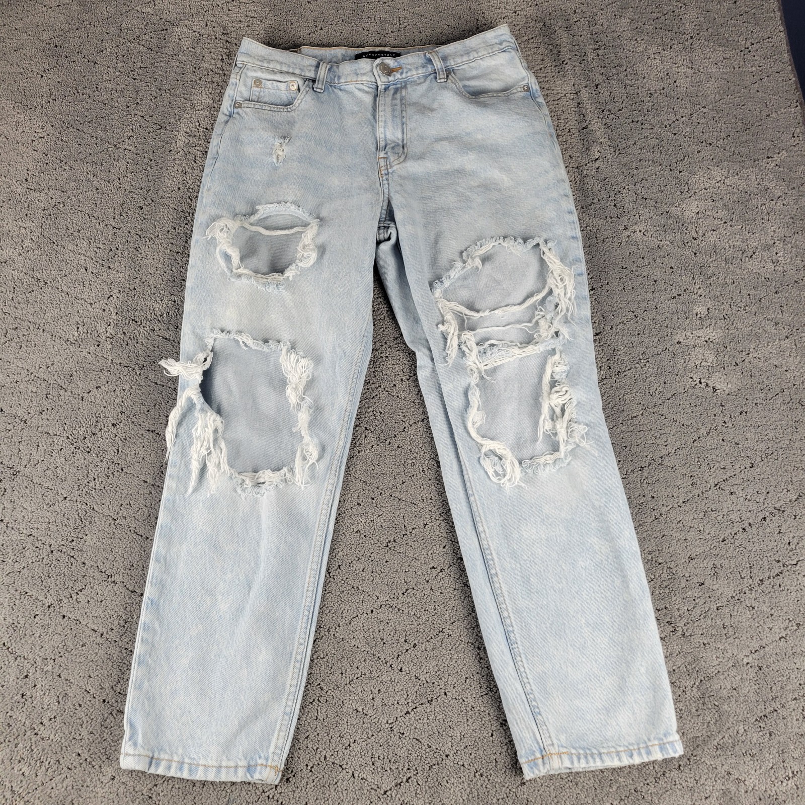 Aeropostale Jeans Womens 8 Blue Mom Jean Distressed Ripped Light Wash Denim Aeropostale Jeans Womens 8 Blue Mom Jean Distressed Ripped Light Wash Denim