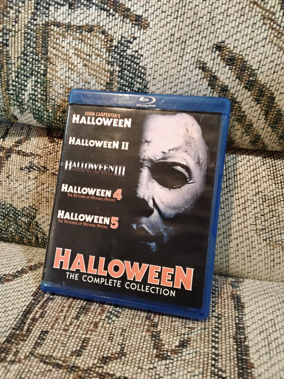 Halloween the complete collection blu ray 5 discs Halloween the complete collection blu ray 5 discs