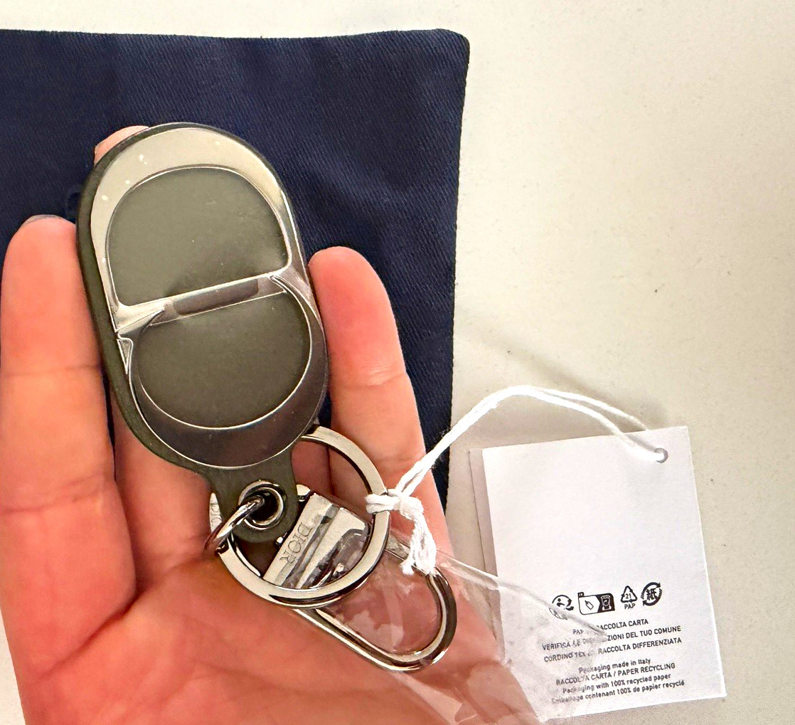 Dior CD Icon Key Ring Grained Colfskin Dior CD Icon Key Ring Grained Colfskin