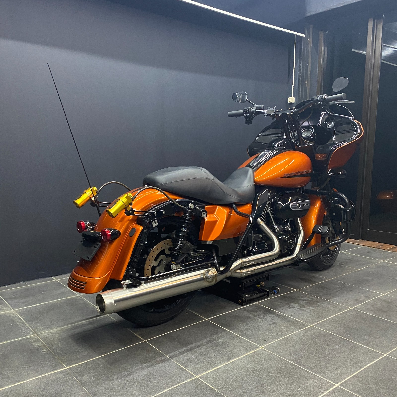 Harley-Davidson FLHXS Street Glide Special Exhaust System Fit 2014-2026