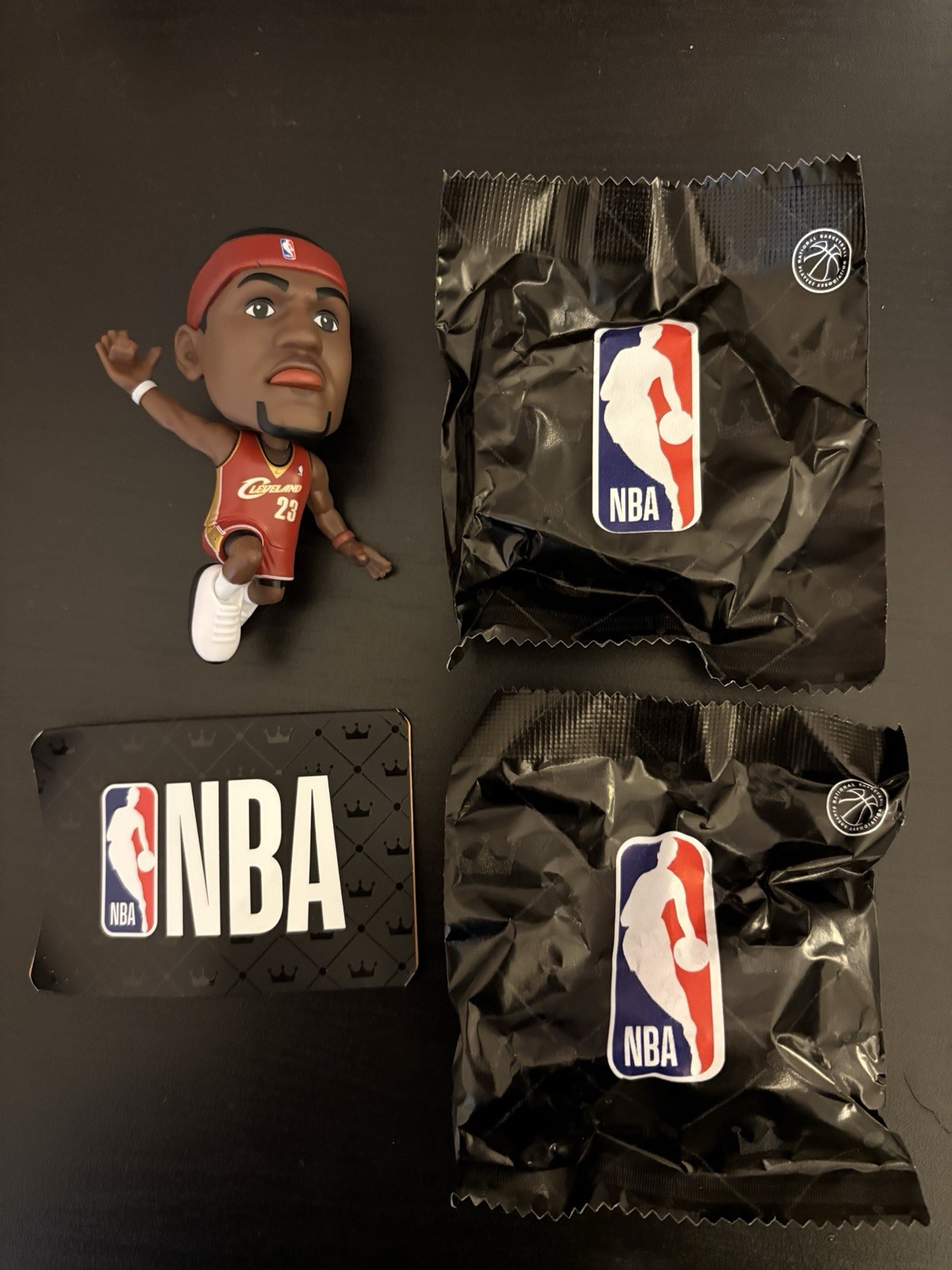 Zuru NBA Ballers -  Series 3 - LEBRON JAMES RARE Cleveland Cavs + Sealed Packs