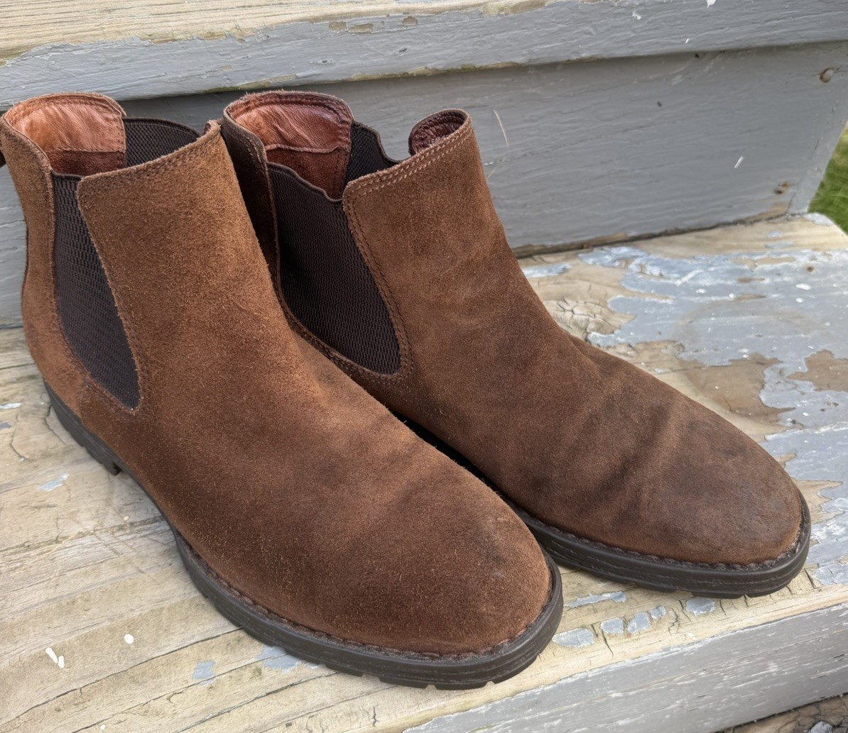 Born Shane Boots Chelsea Pull On 10.5 M Mens Buffed Suede Born Shane Boots Chelsea Pull On 10.5 M Mens Buffed Suede