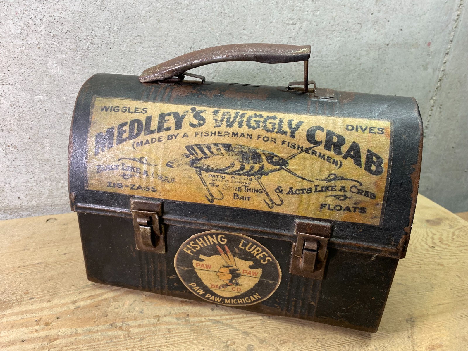 Vintage American Thermos Company Black Metal Dome Lunch Box Vintage American Thermos Company Black Metal Dome Lunch Box