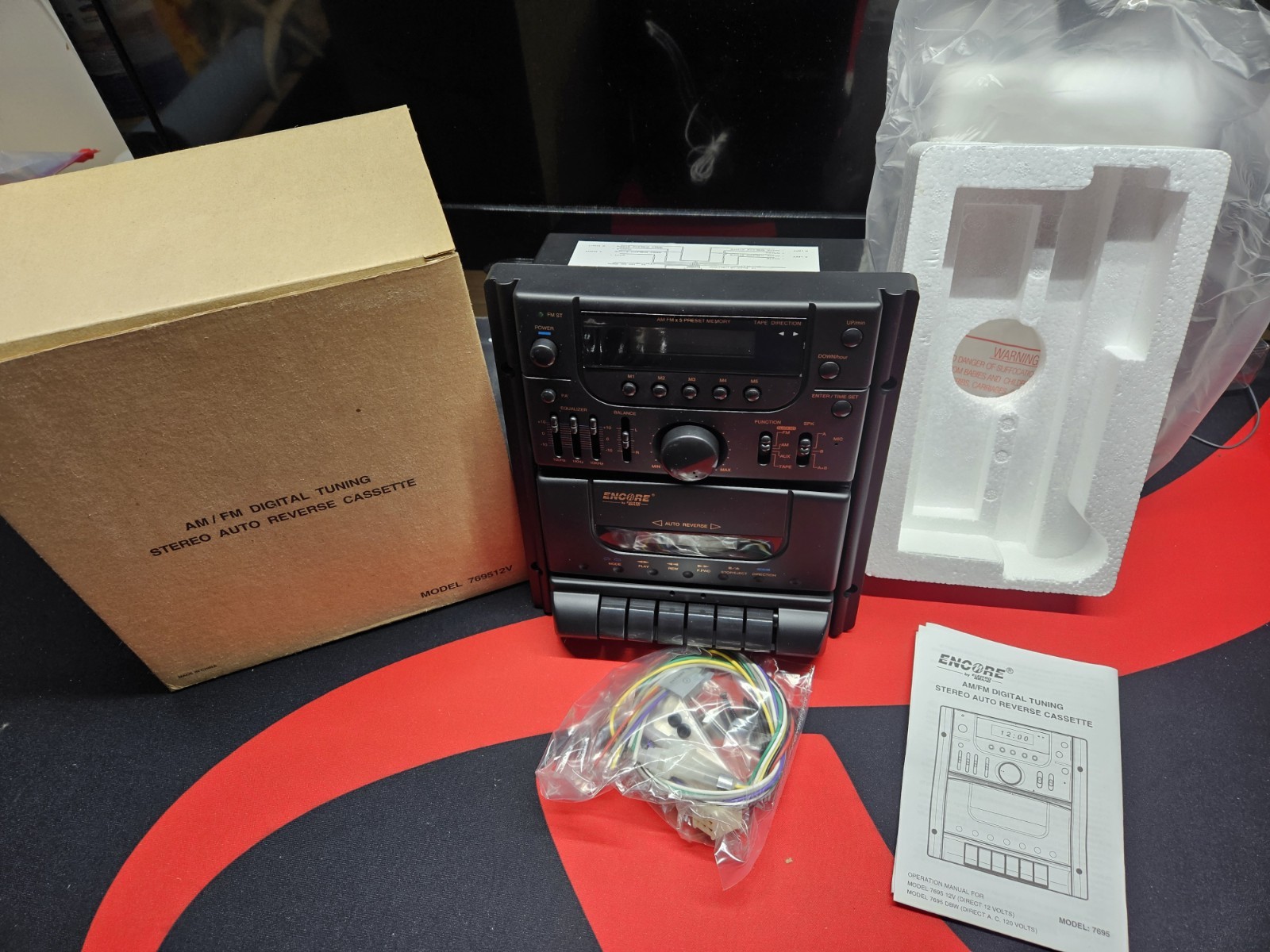 Encore 769512V AM FM RADIO CASSETTE STEREO New In Box Encore 769512V AM FM RADIO CASSETTE STEREO New In Box