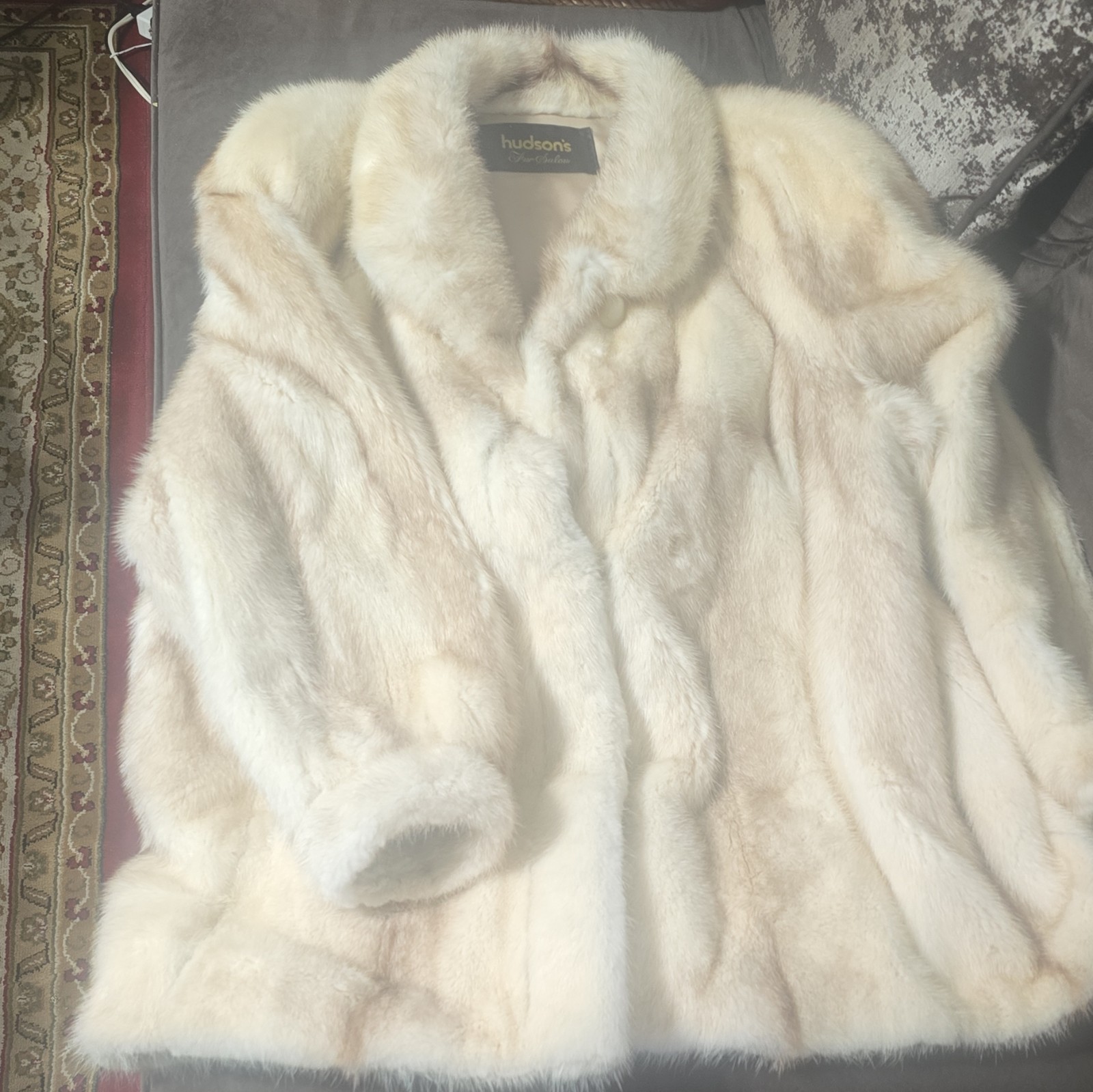 Vintage Hudson’s Women’s Ivory Lined Fur Coat, Long Sleeve Hook & Eye, Size XL Vintage Hudson’s Women’s Ivory Lined Fur Coat, Long Sleeve Hook & Eye, Size XL
