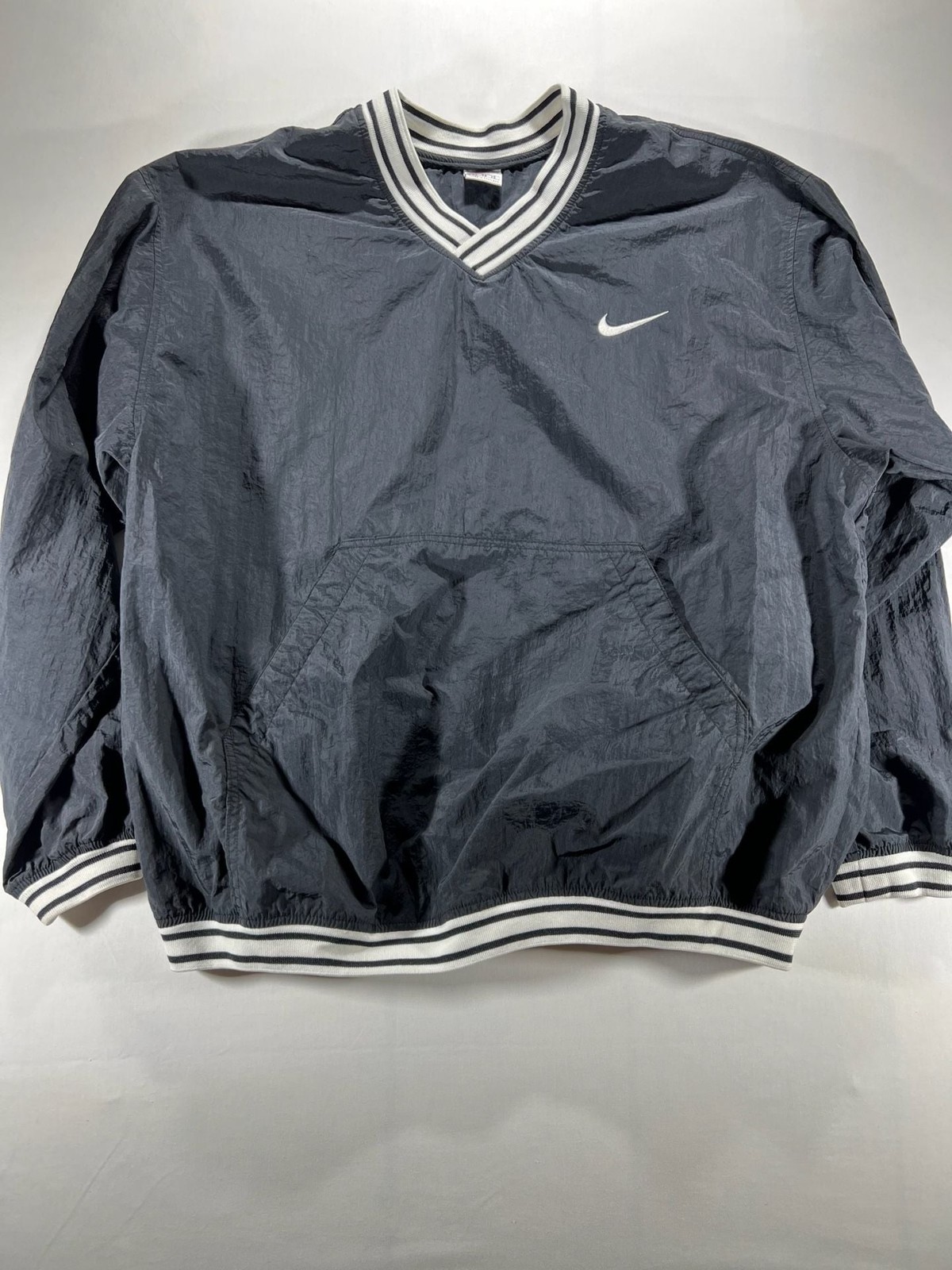 Nike Vintage Windbreaker Pullover Size XL Black White Striped Rib V-Neck Nike Vintage Windbreaker Pullover Size XL Black White Striped Rib V-Neck