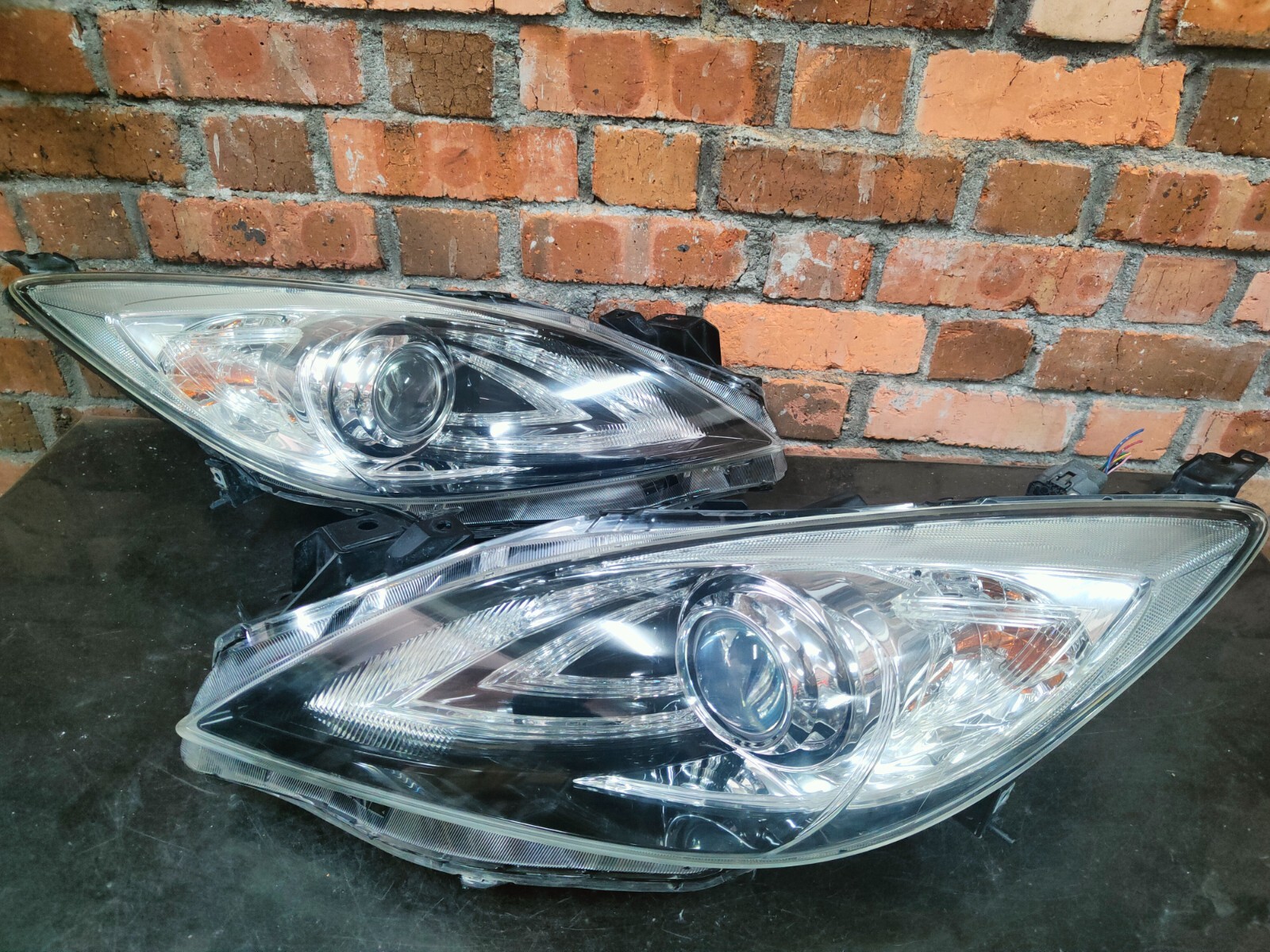 MAZDA 3 XENON HID FRONT PROJECTOR HEADLAMPS HEAD LIGHTS LAMPS 2010-2013 1 PAIRS