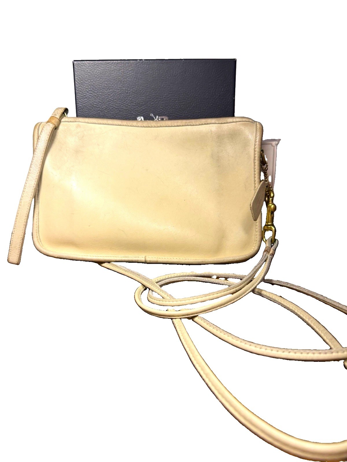 Vintage Coach Basic Bag 9455 Ivory Leather Crossbody Clutch USA Vintage Coach Basic Bag 9455 Ivory Leather Crossbody Clutch USA