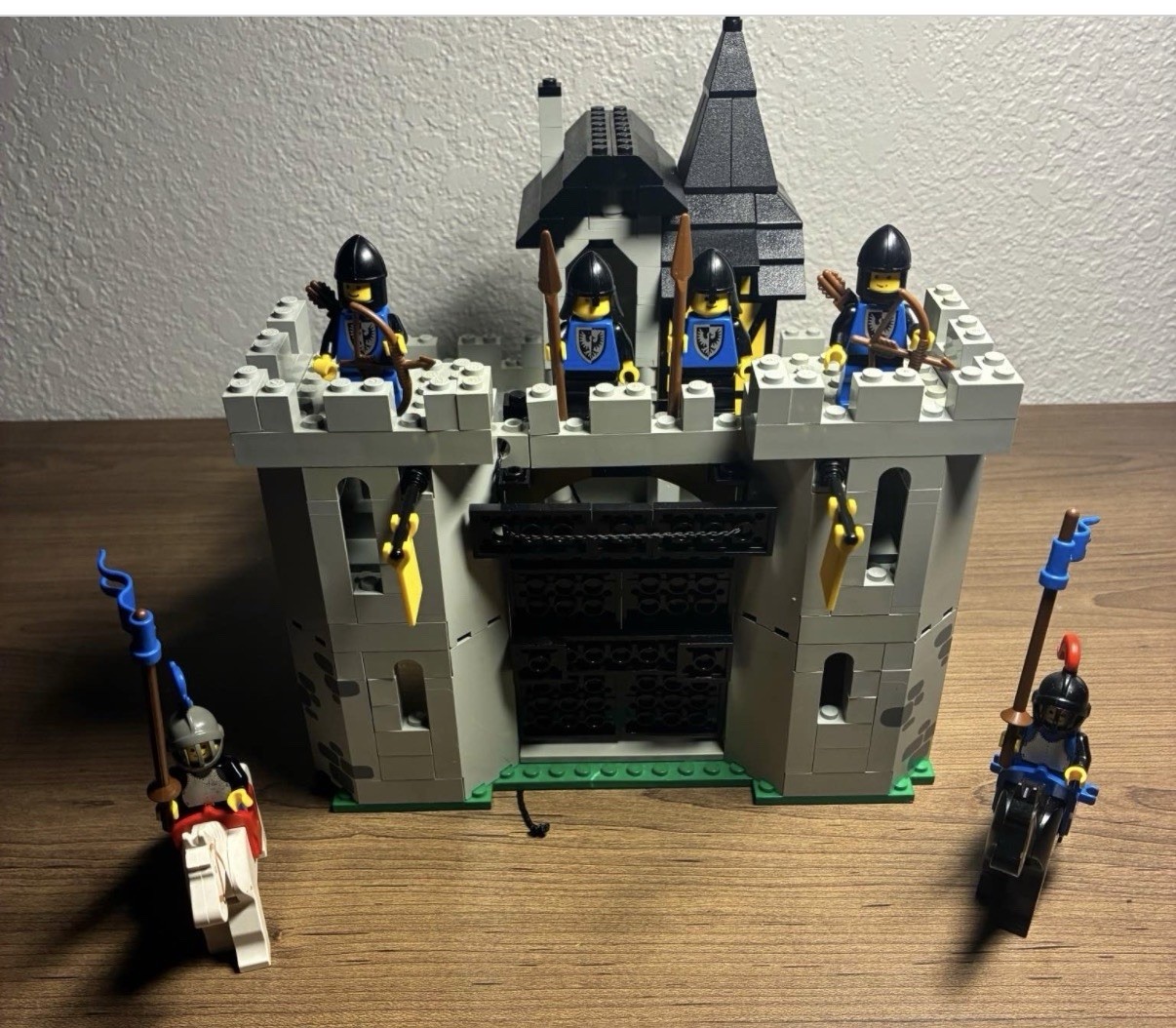 Vintage LEGO Castle 6074 Black Falcon\'s Fortress 1986 No Box No Instructions