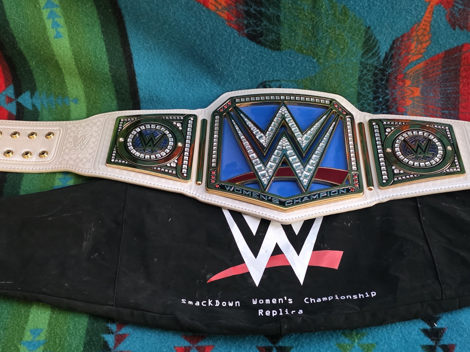 WWE SmackDown Women's Shop Shop Wwe Replica Belt w/ Cover WWE SmackDown Women's Shop Shop Wwe Replica Belt w/ Cover