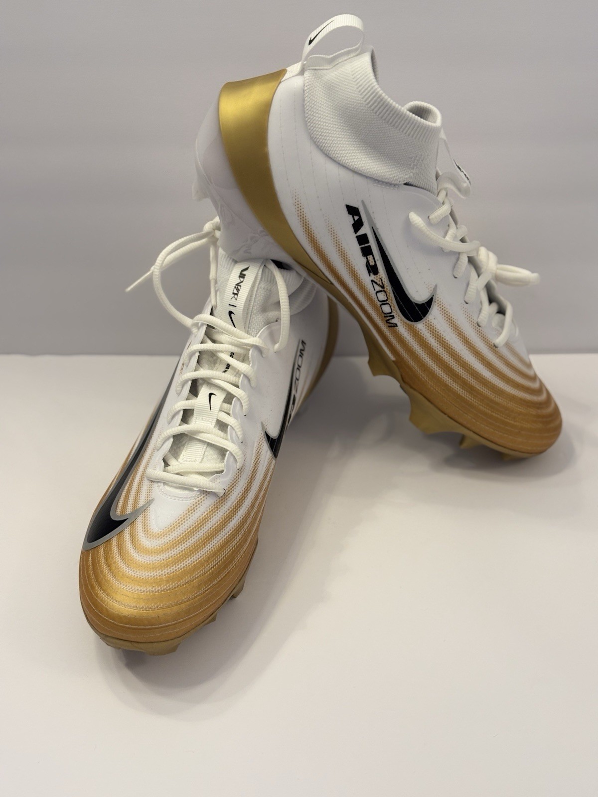 Nike Zoom Air Vapor Pro 1 Football Cleats White/Gold Men\'s 11.5 Nike Zoom Air Vapor Pro 1 Football Cleats White/Gold Men\'s 11.5