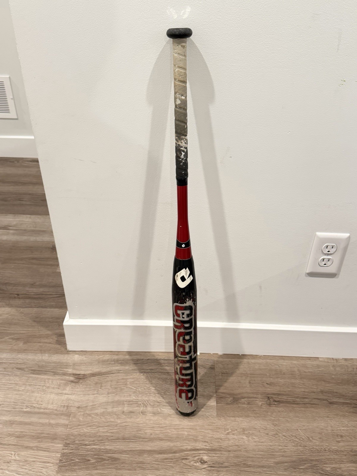 Demarini Creature 27oz 34in Bat Demarini Creature 27oz 34in Bat