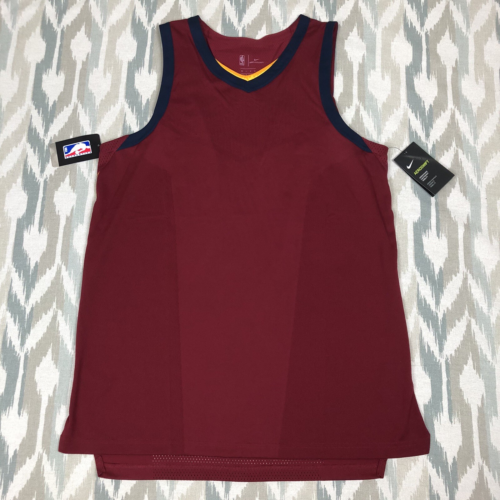 Nike Aeroswift Cleveland Cavs Men Blank NBA Training Jersey Size M 44 AH9338-677