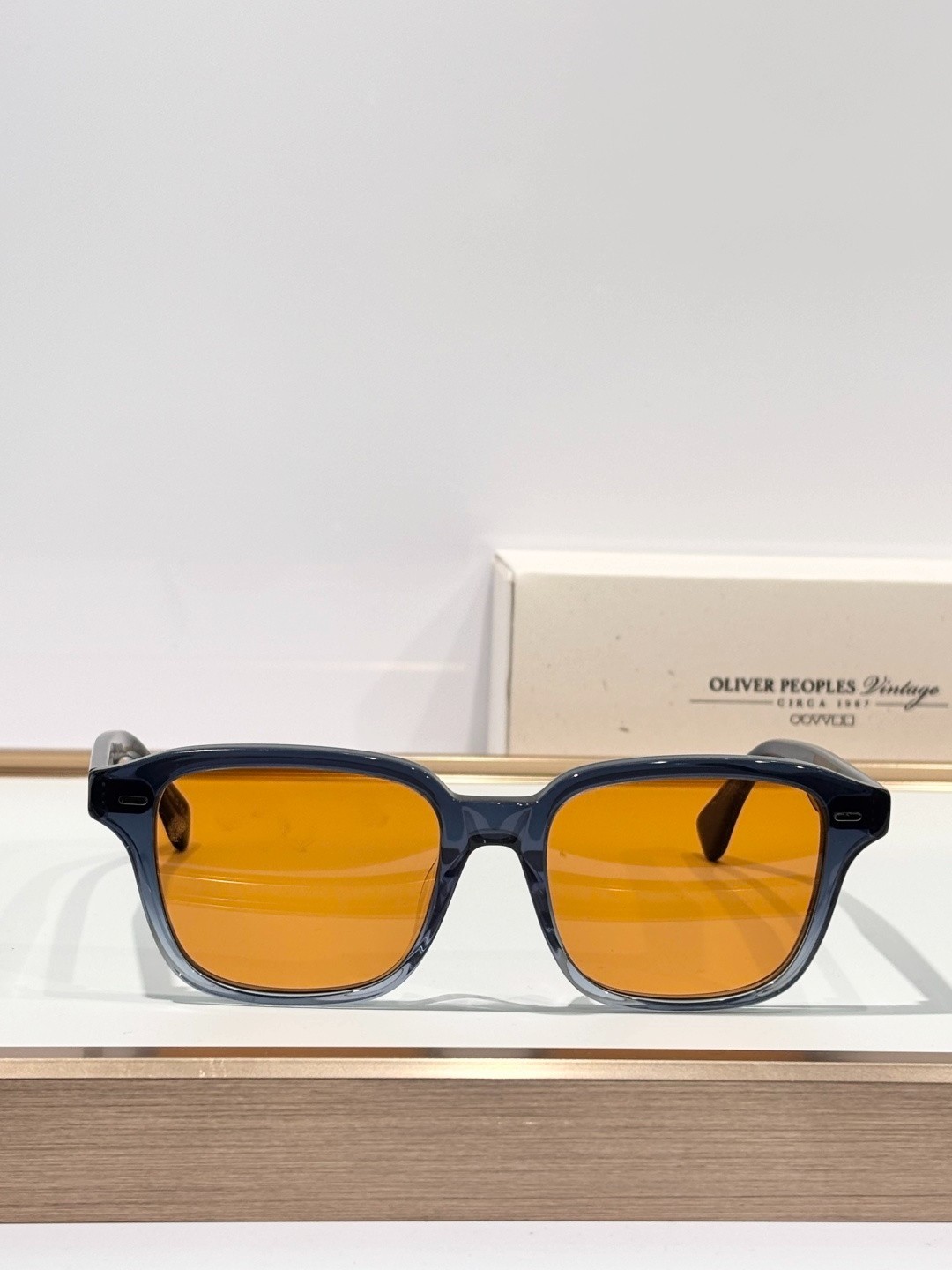 Oliver Peoples OV5562SU Classic Casual Sunglasses Amber Visible Lens 51-18-145