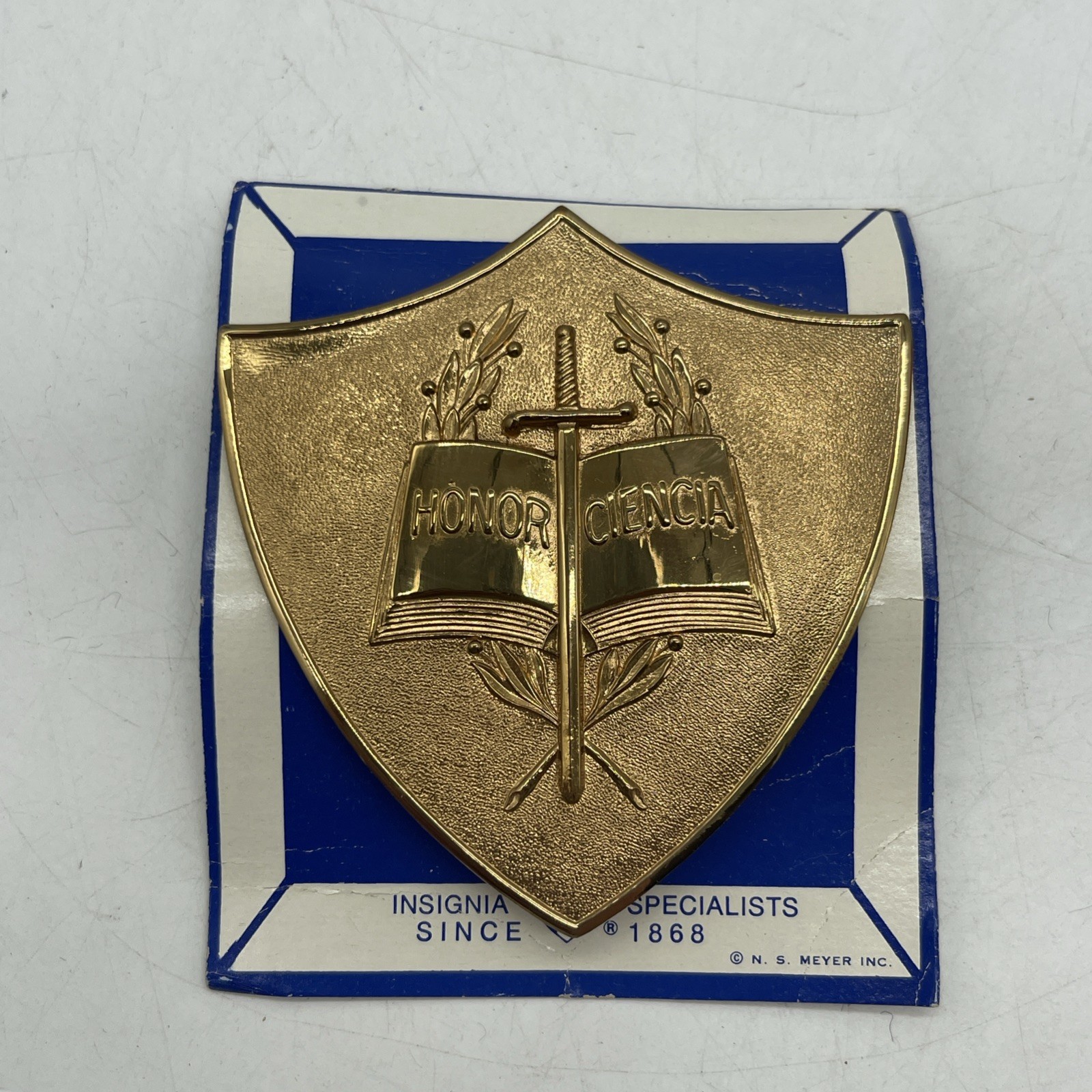 Guatemalan Honor Ciencia Badge Screw Back Gold Tone Adolfo Hall Military Academy Guatemalan Honor Ciencia Badge Screw Back Gold Tone Adolfo Hall Military Academy