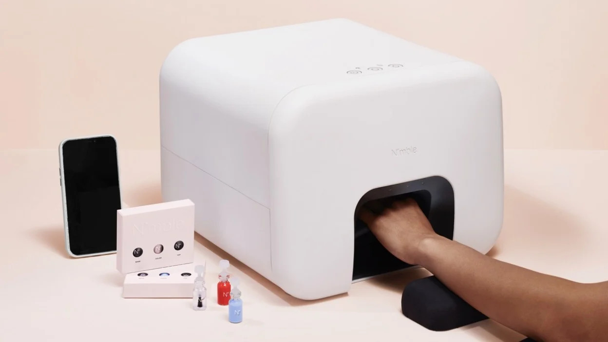 Nimble Beauty - Robotic Nail Manicure Machine - incl. 4 Polish Colors Nimble Beauty - Robotic Nail Manicure Machine - incl. 4 Polish Colors