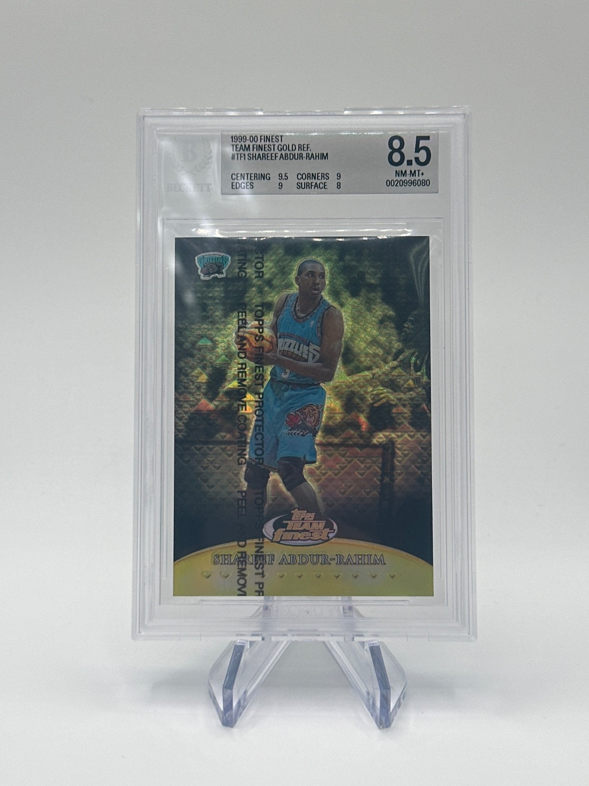 1999-00 Topps Team Finest - Shareef Abdur-Rahim Gold Refractor /25 BGS 8.5 1999-00 Topps Team Finest - Shareef Abdur-Rahim Gold Refractor /25 BGS 8.5