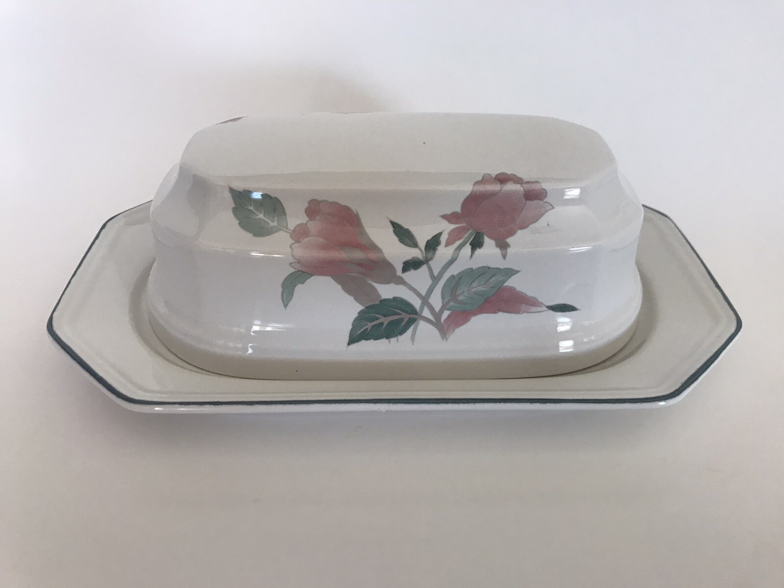 Vtg MIKASA Continental Butter Dish Covered Ivory/Pink Silk Flowers #F3003 Japan